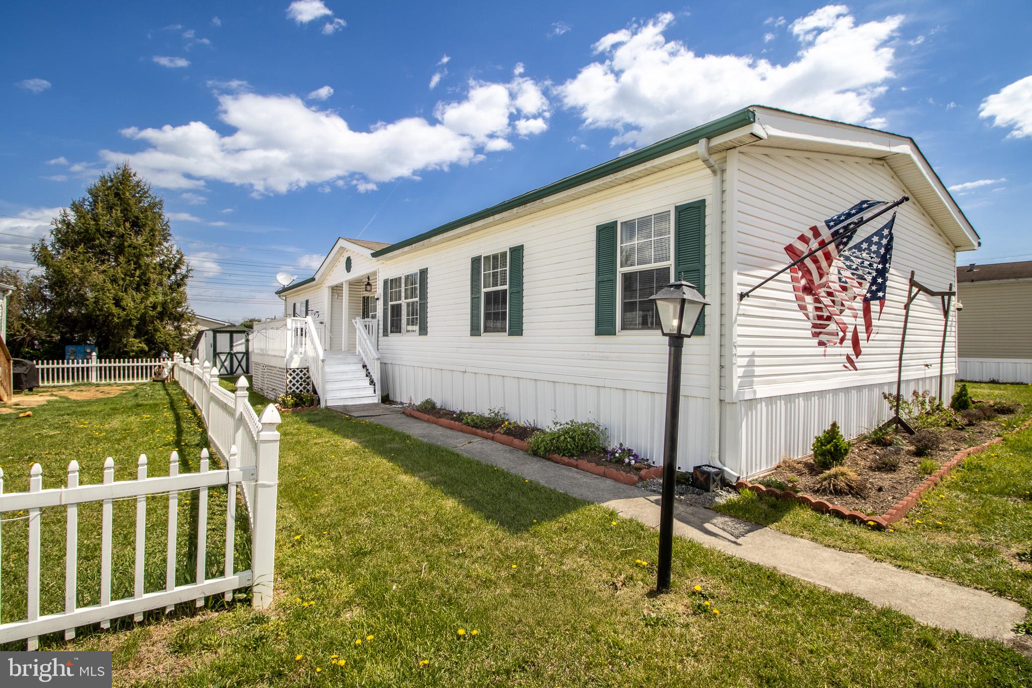 ROYAL CREST ESTATES - Residential