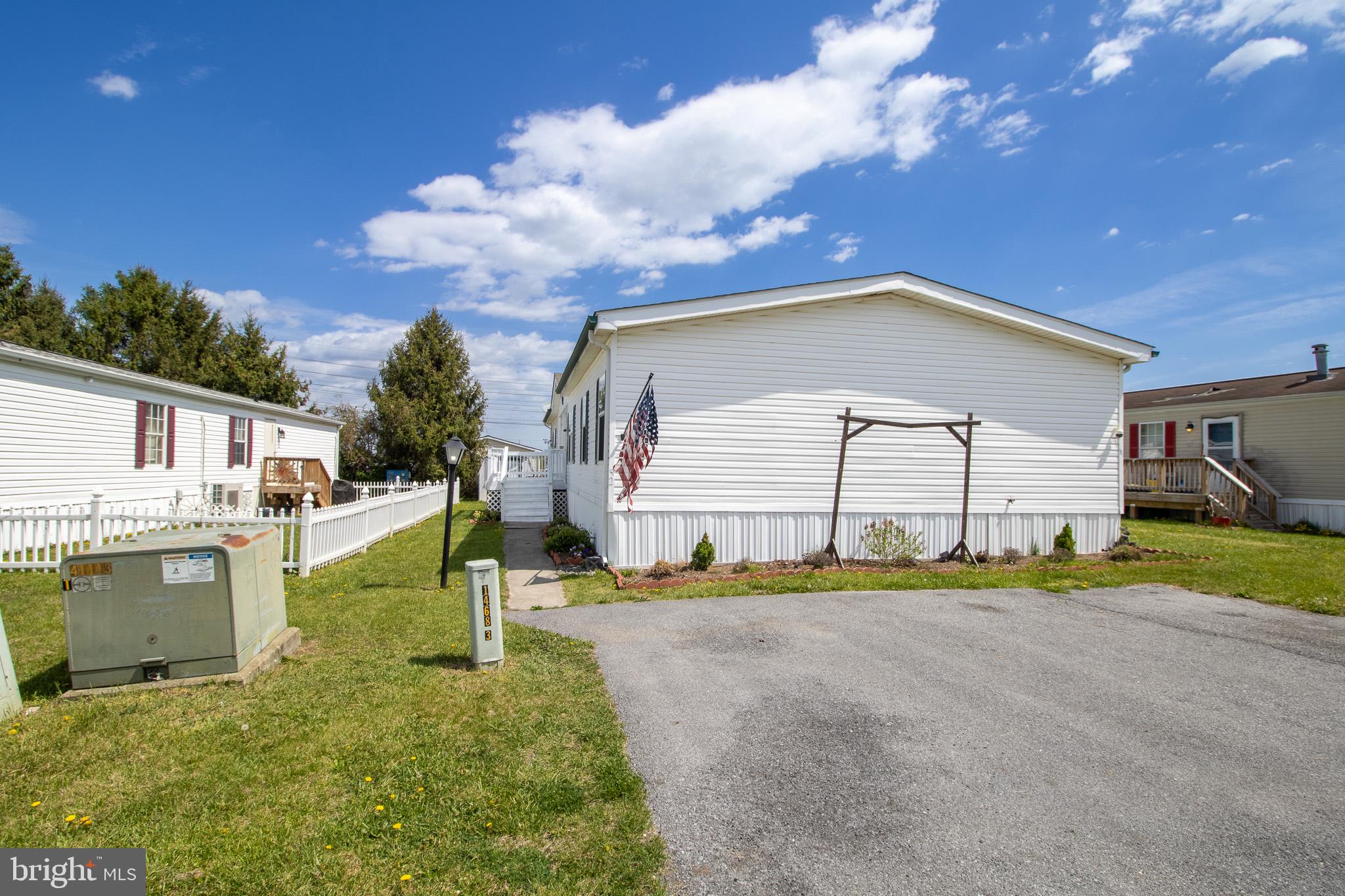 ROYAL CREST ESTATES - Residential