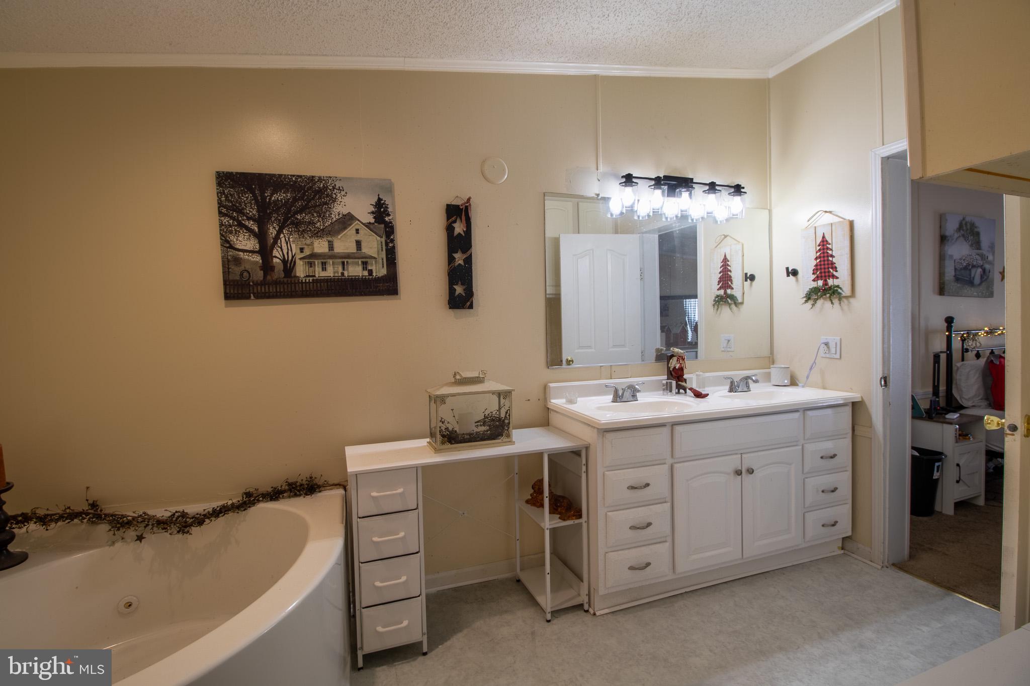 ROYAL CREST ESTATES - Residential