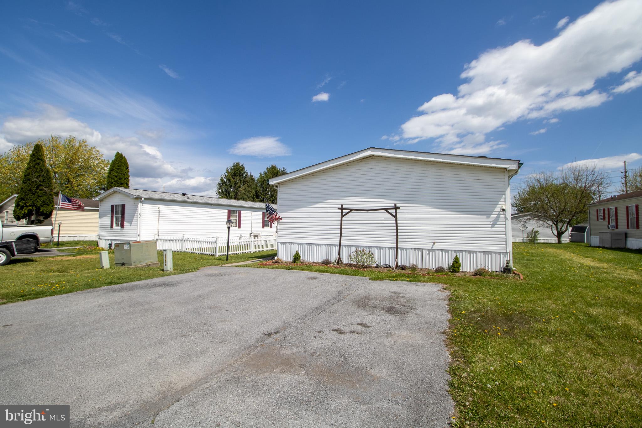 ROYAL CREST ESTATES - Residential