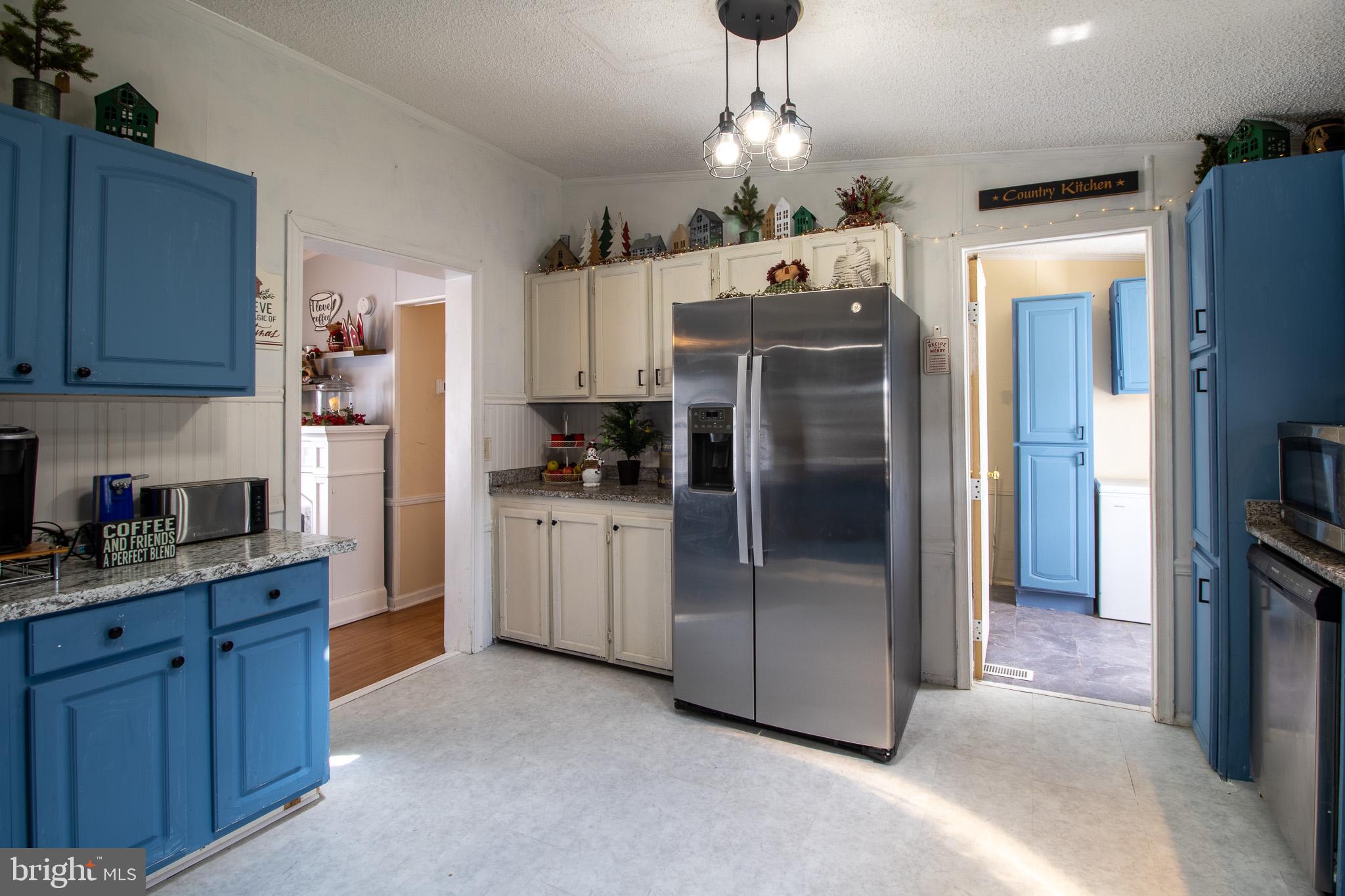 ROYAL CREST ESTATES - Residential