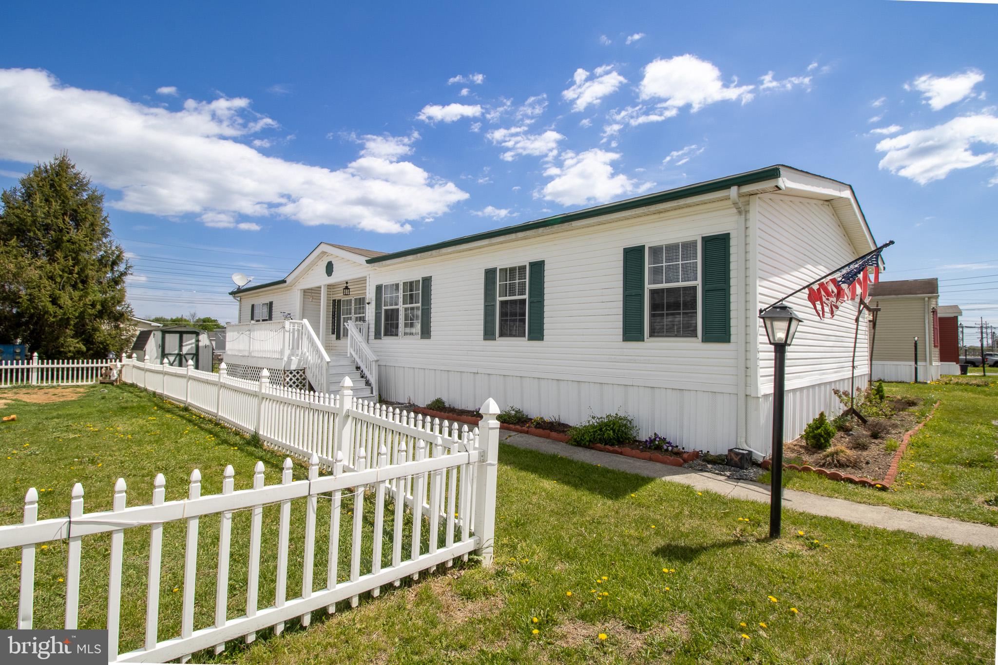 ROYAL CREST ESTATES - Residential