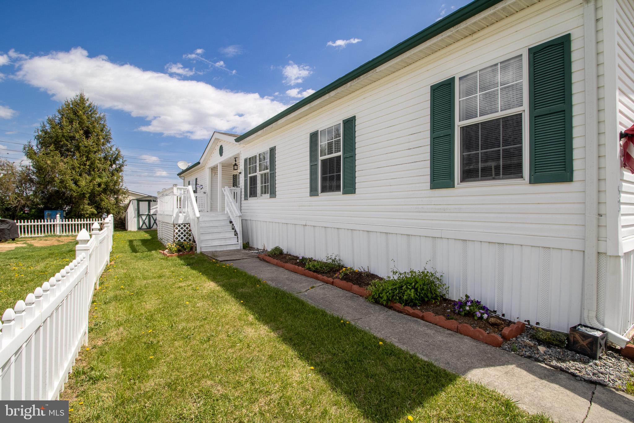 ROYAL CREST ESTATES - Residential