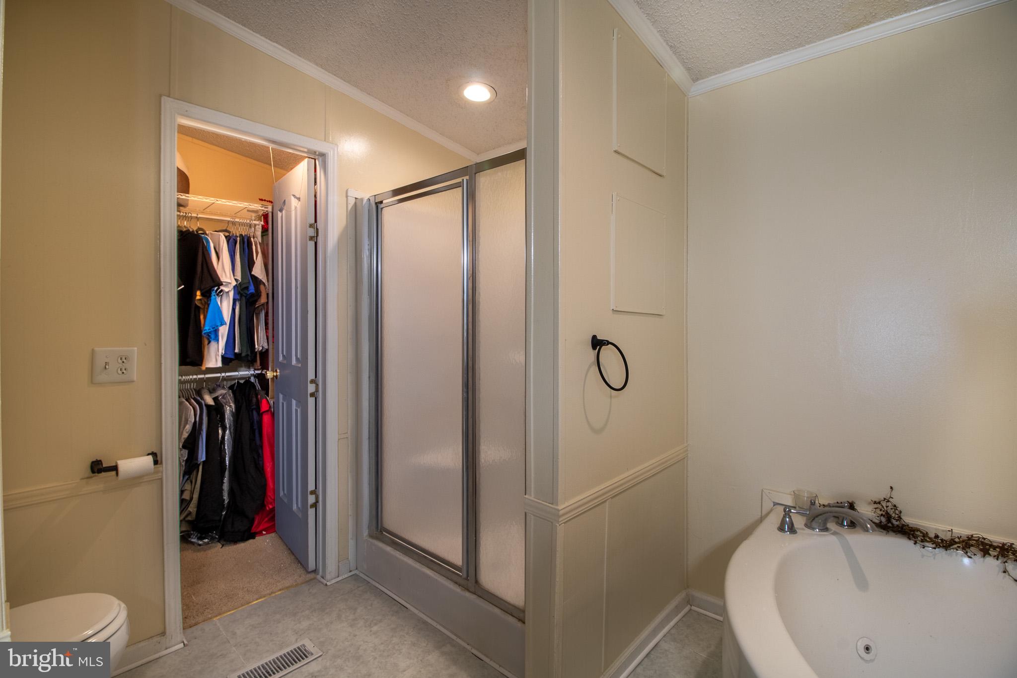 ROYAL CREST ESTATES - Residential