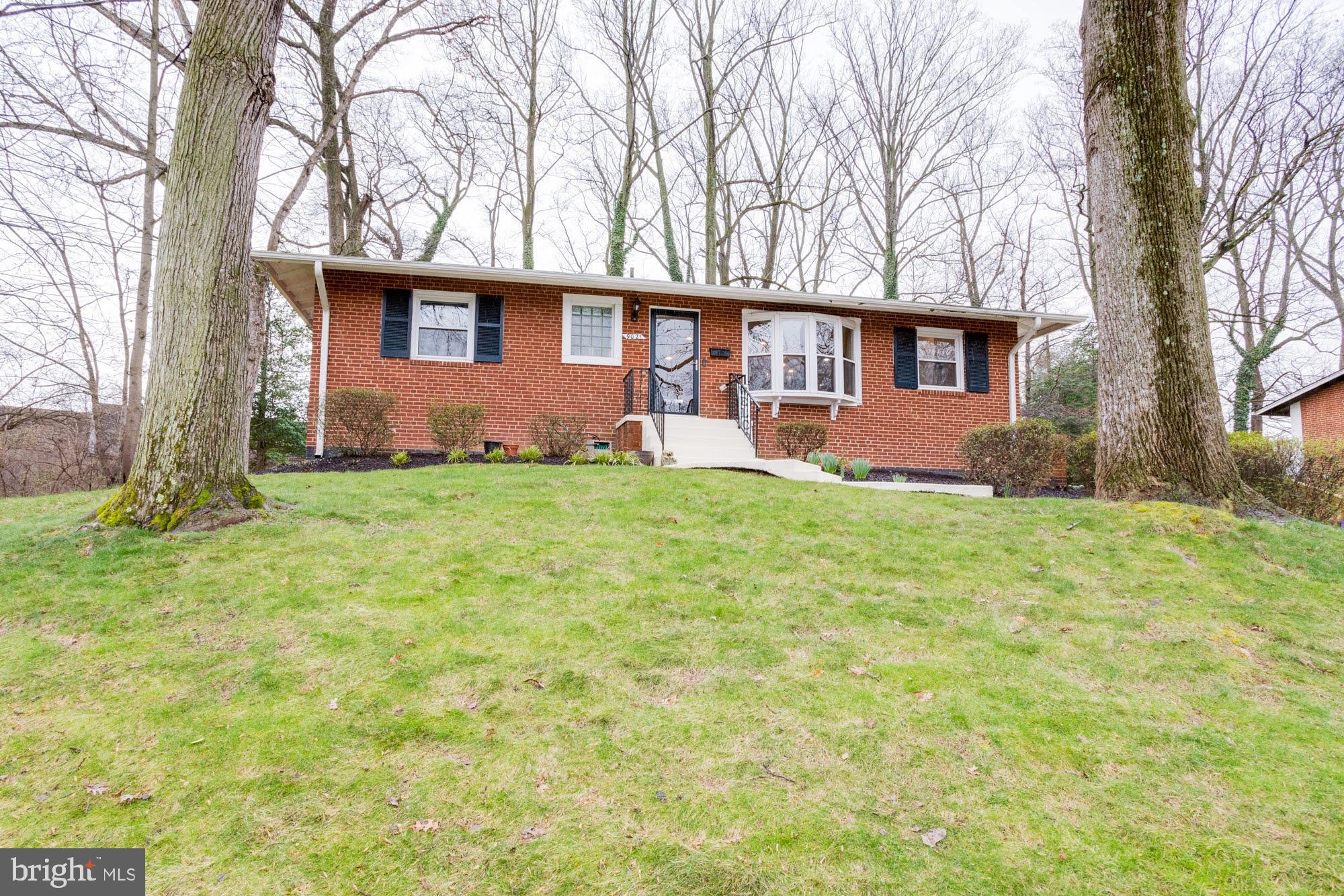 TOWN AND COUNTRY ESTATES - Residential