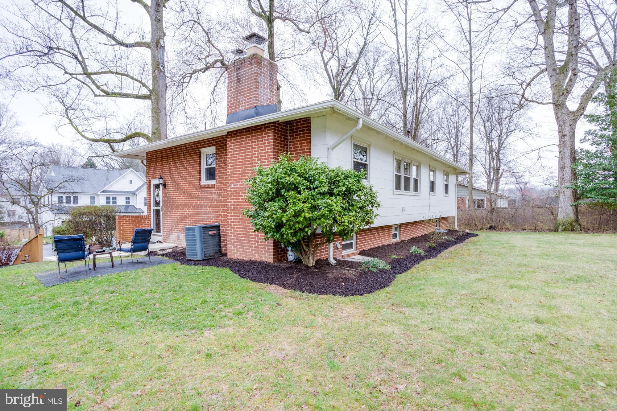 TOWN AND COUNTRY ESTATES - Residential