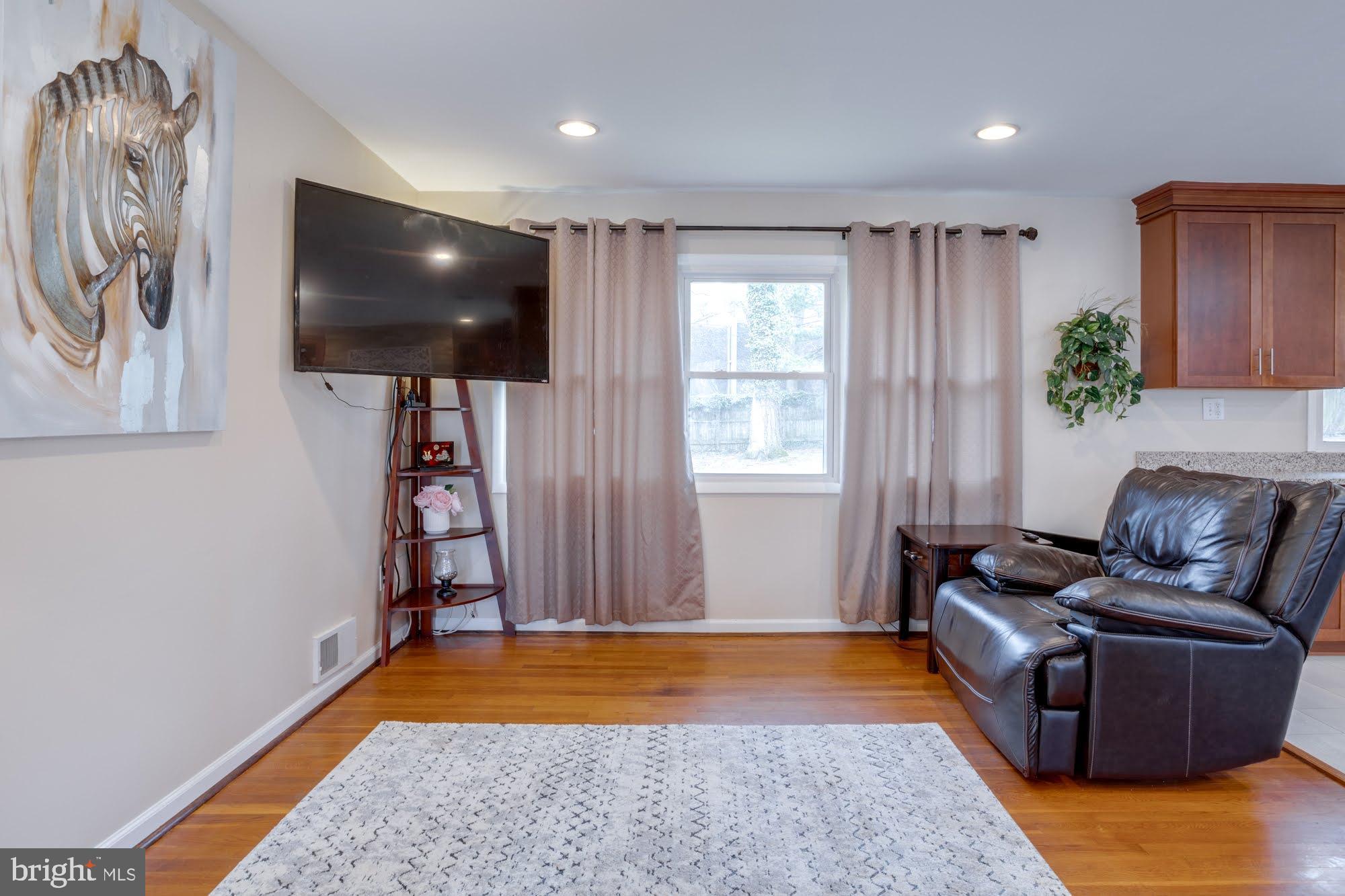 TOWN AND COUNTRY ESTATES - Residential