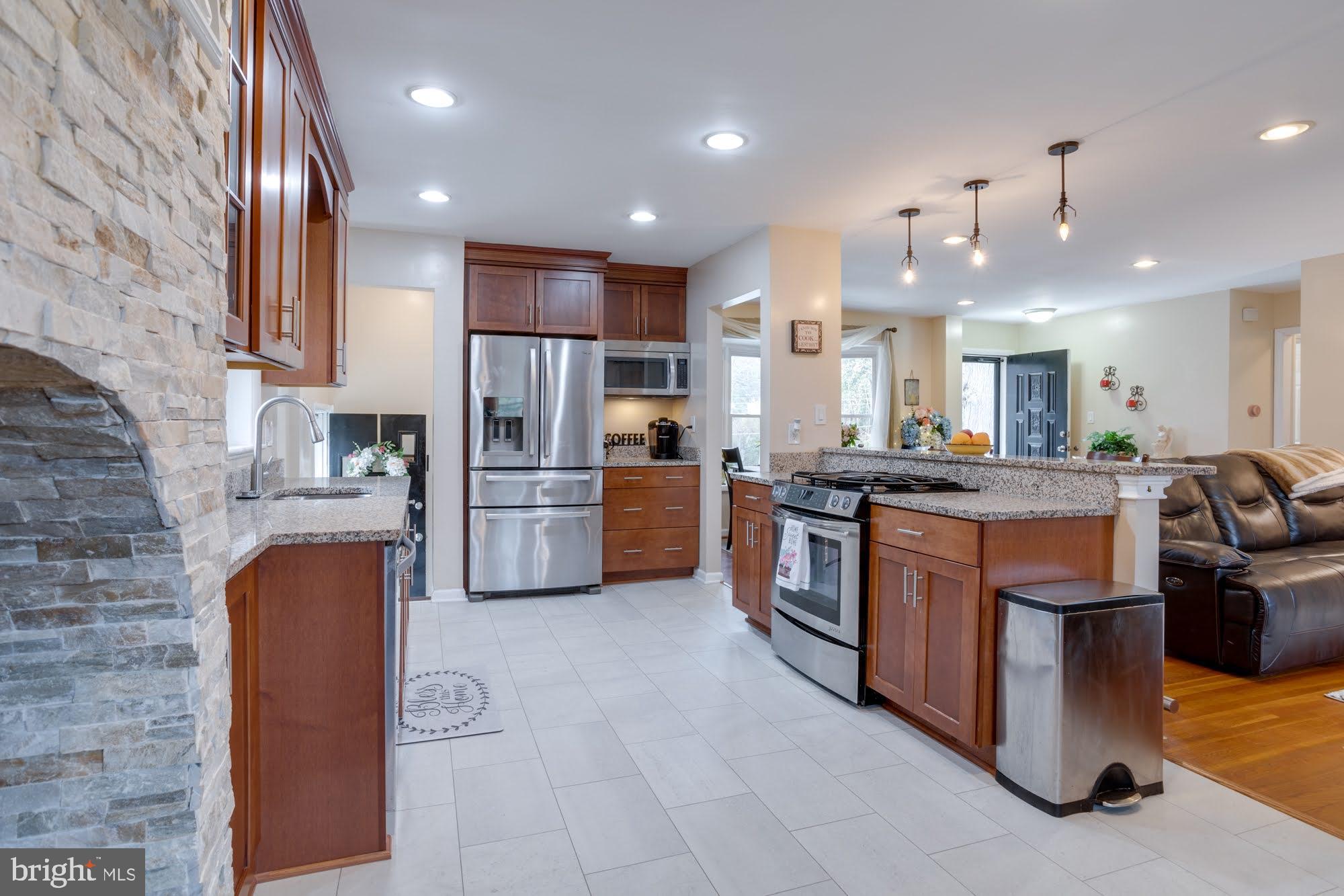 TOWN AND COUNTRY ESTATES - Residential