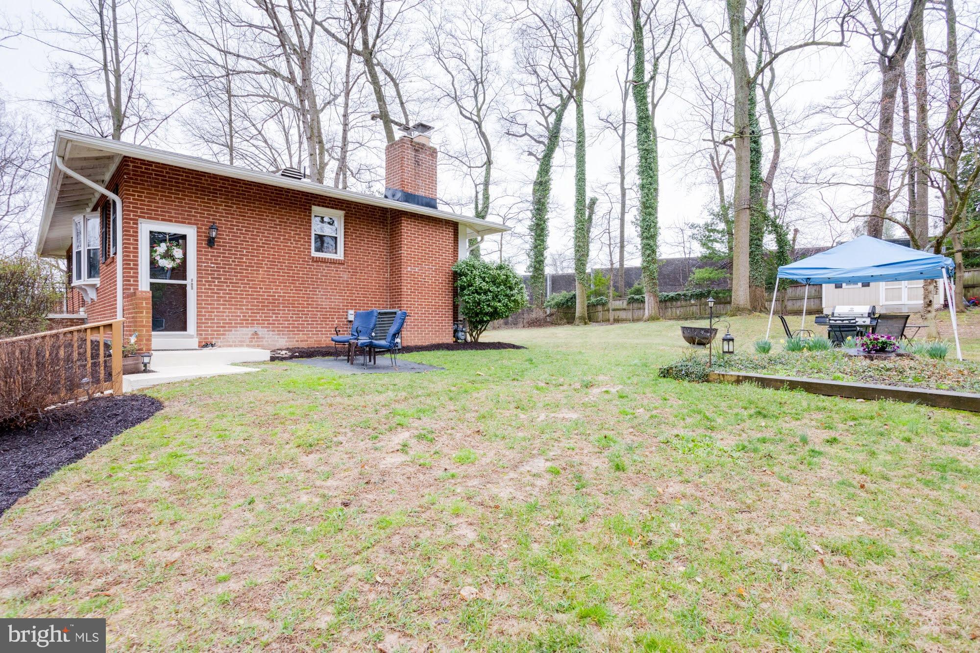 TOWN AND COUNTRY ESTATES - Residential