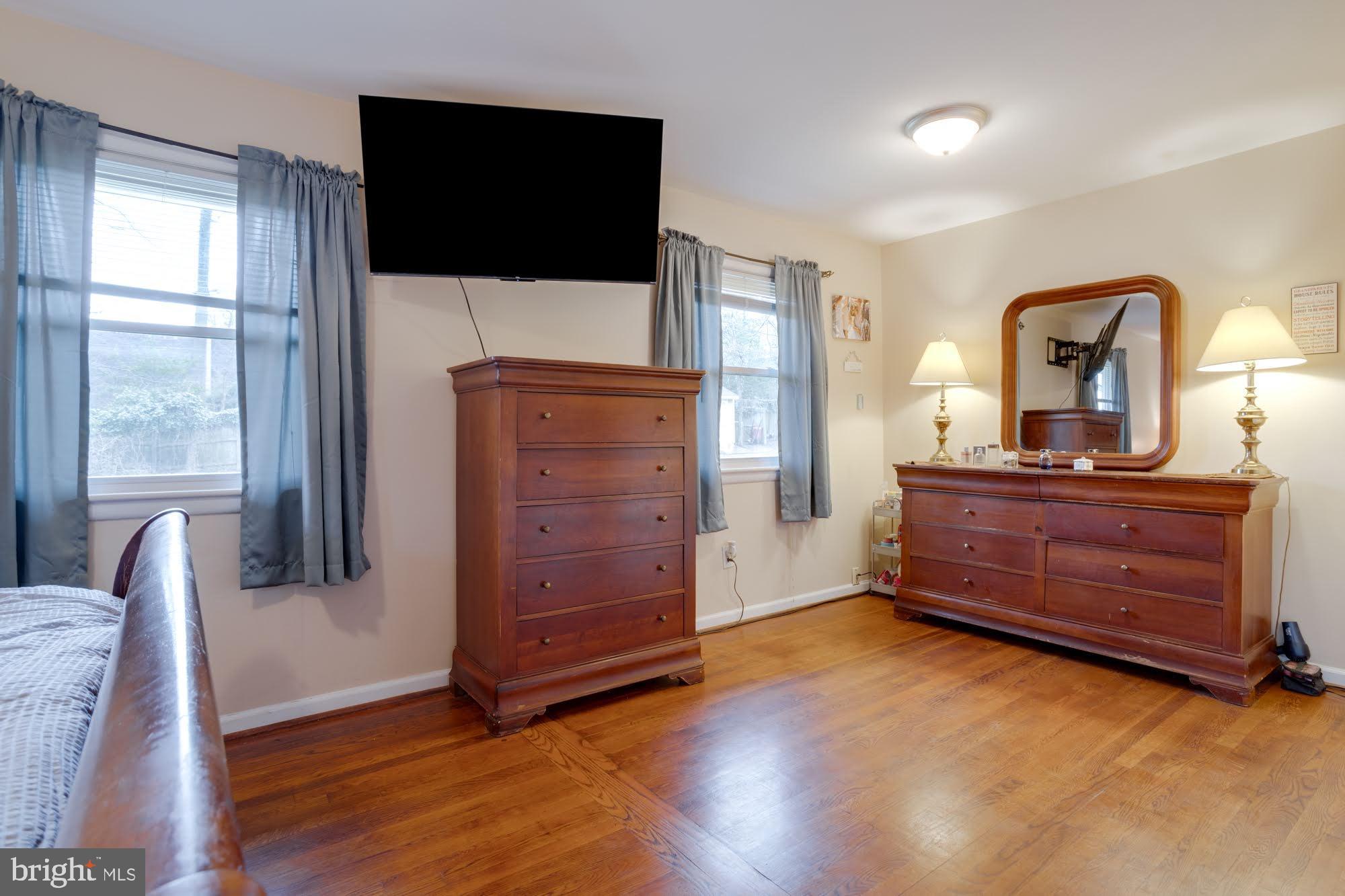 TOWN AND COUNTRY ESTATES - Residential