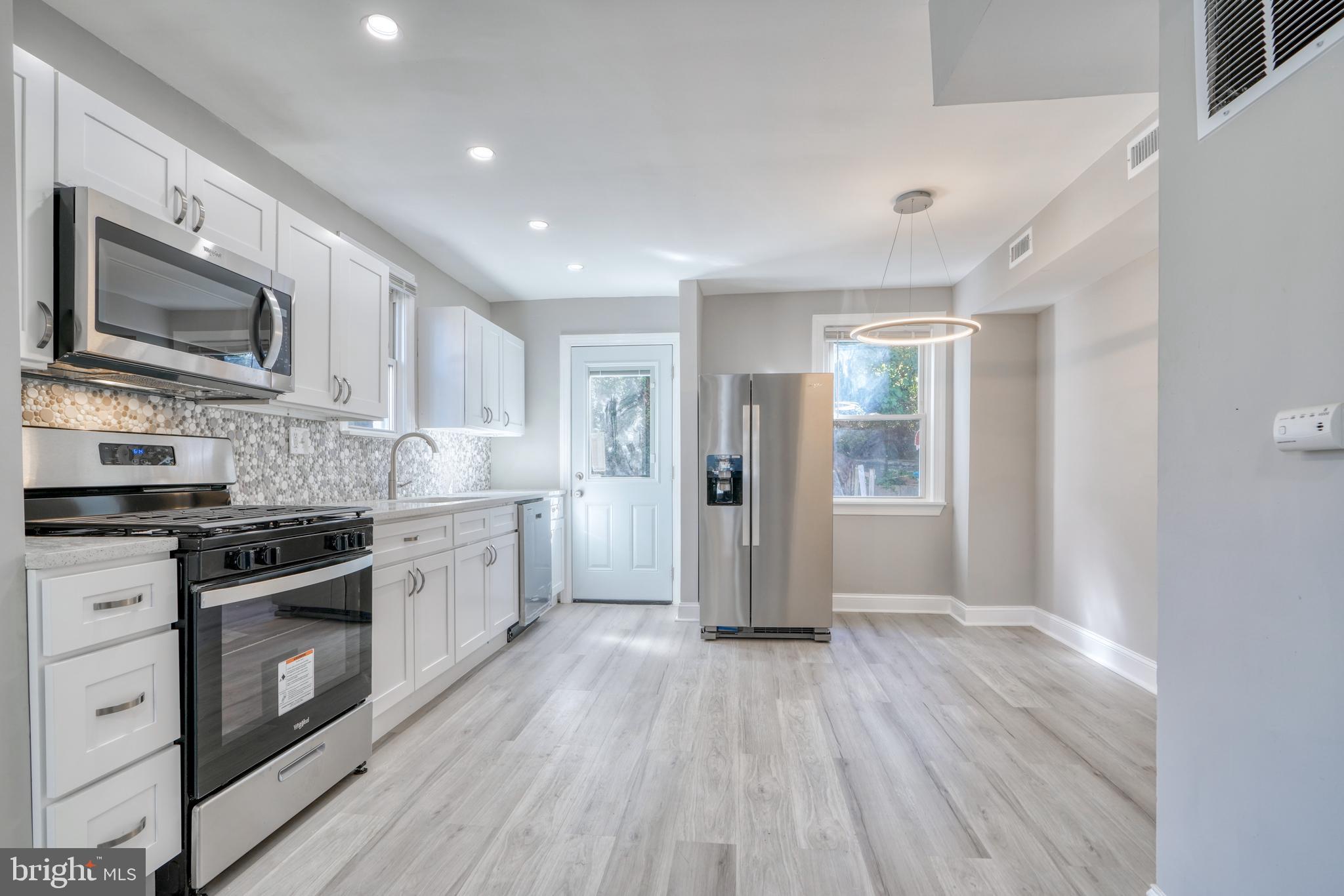 HAMILTON HILLS - Residential