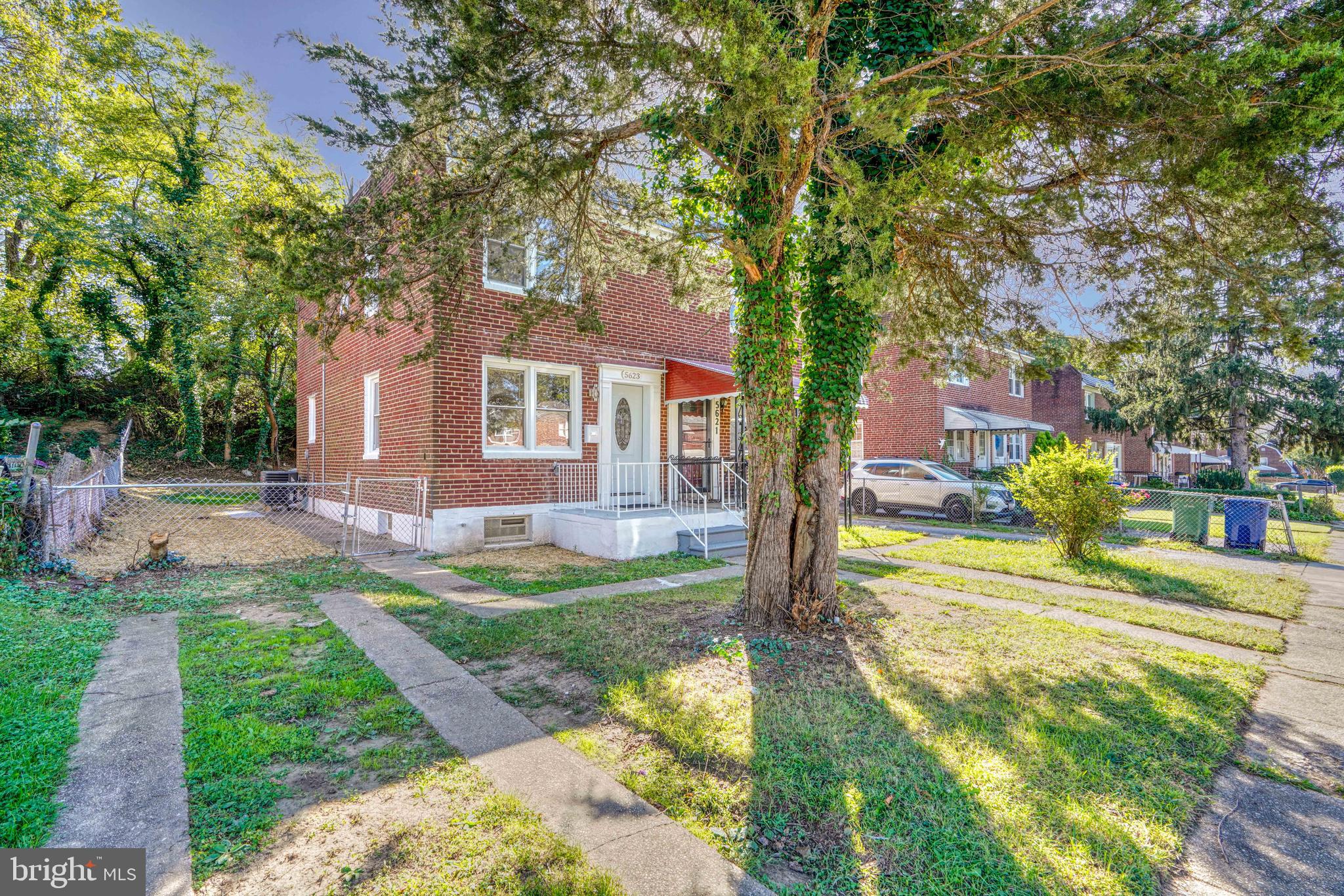 HAMILTON HILLS - Residential