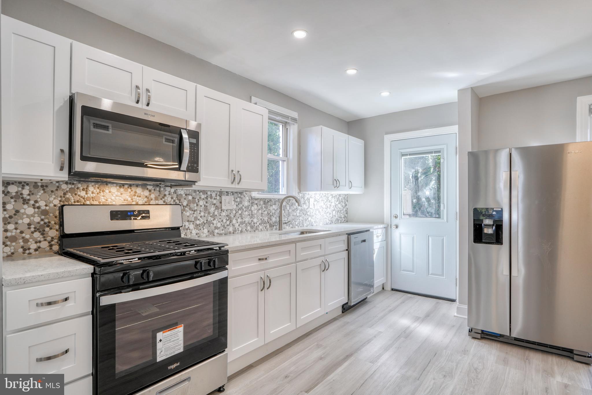 HAMILTON HILLS - Residential