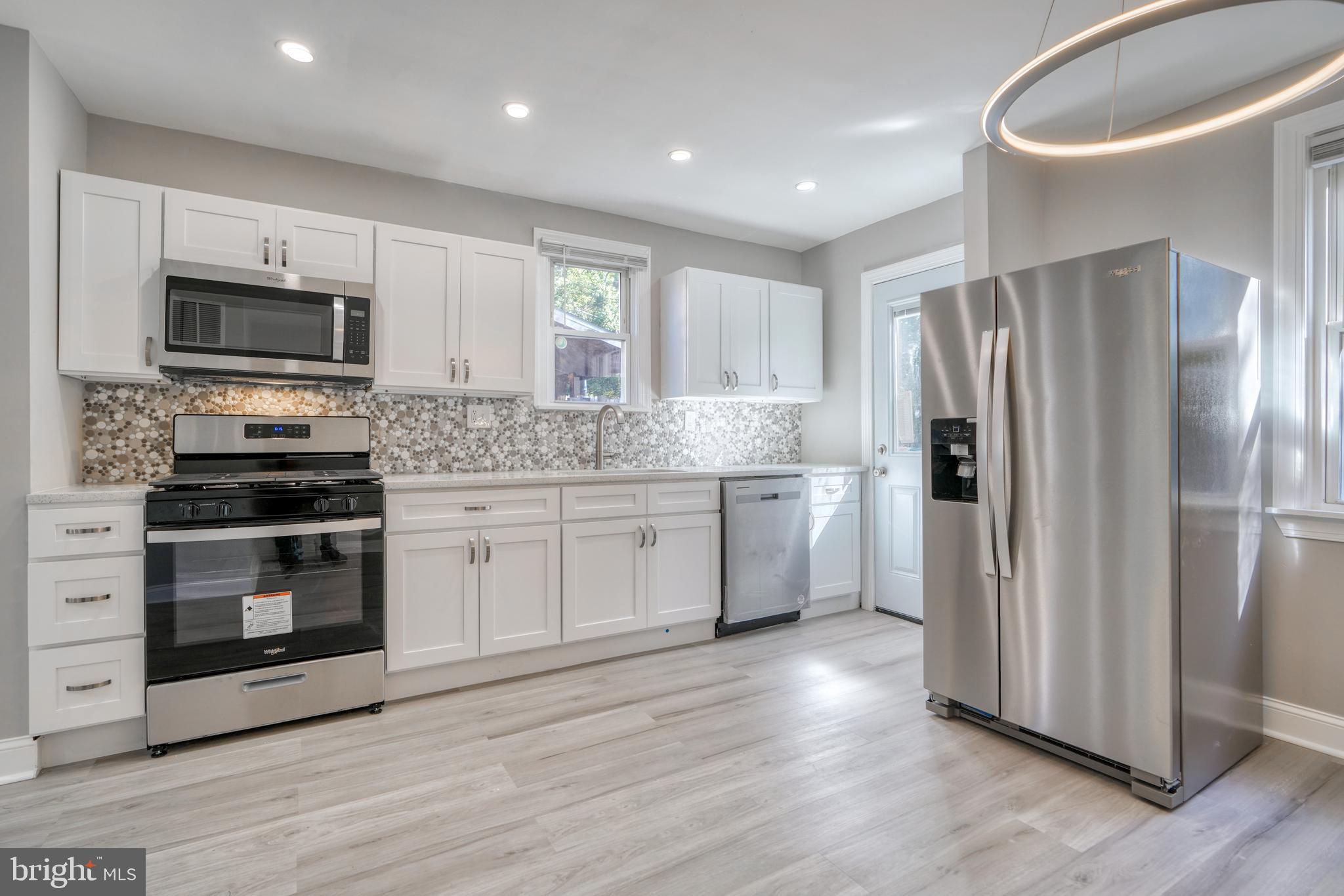 HAMILTON HILLS - Residential