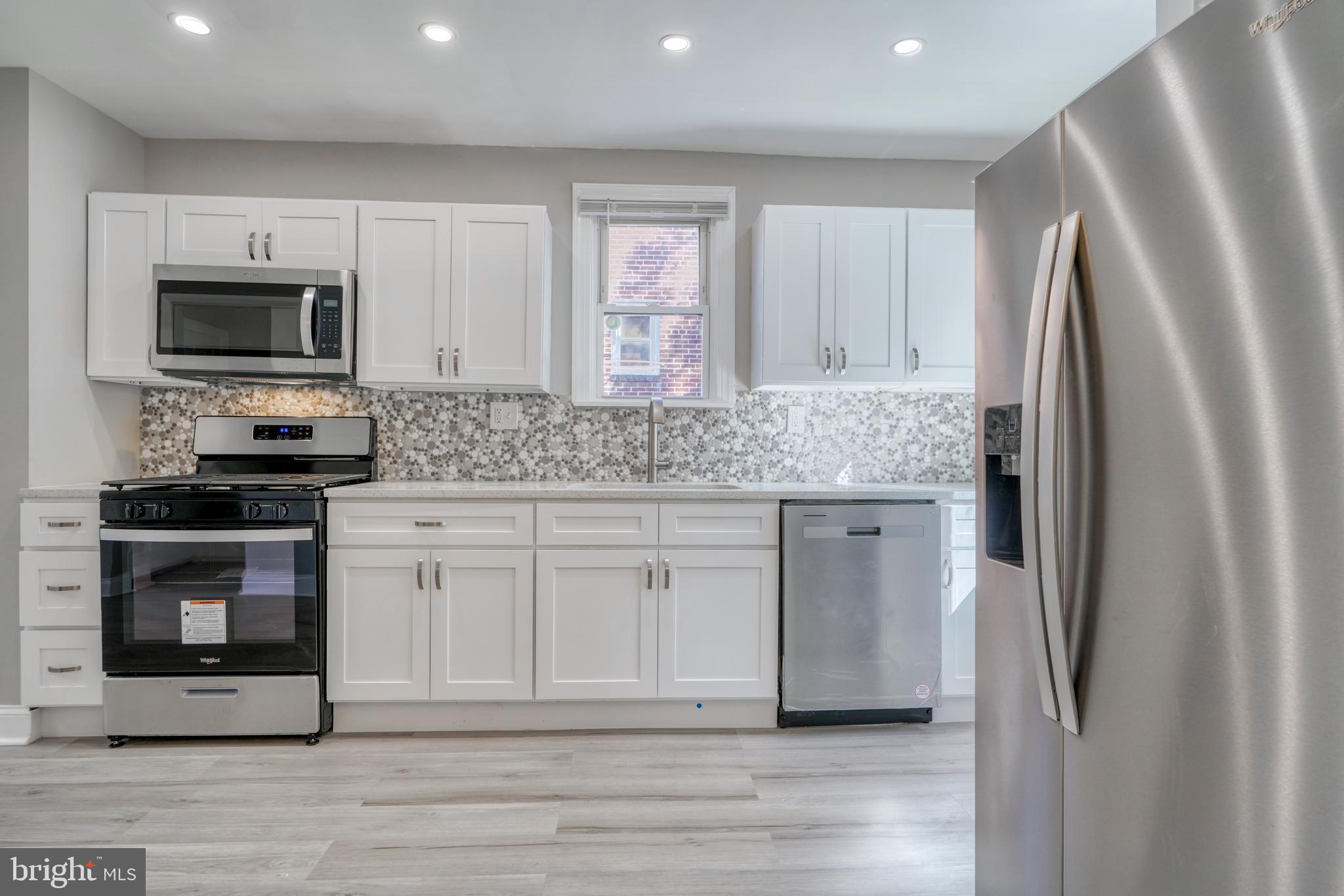 HAMILTON HILLS - Residential