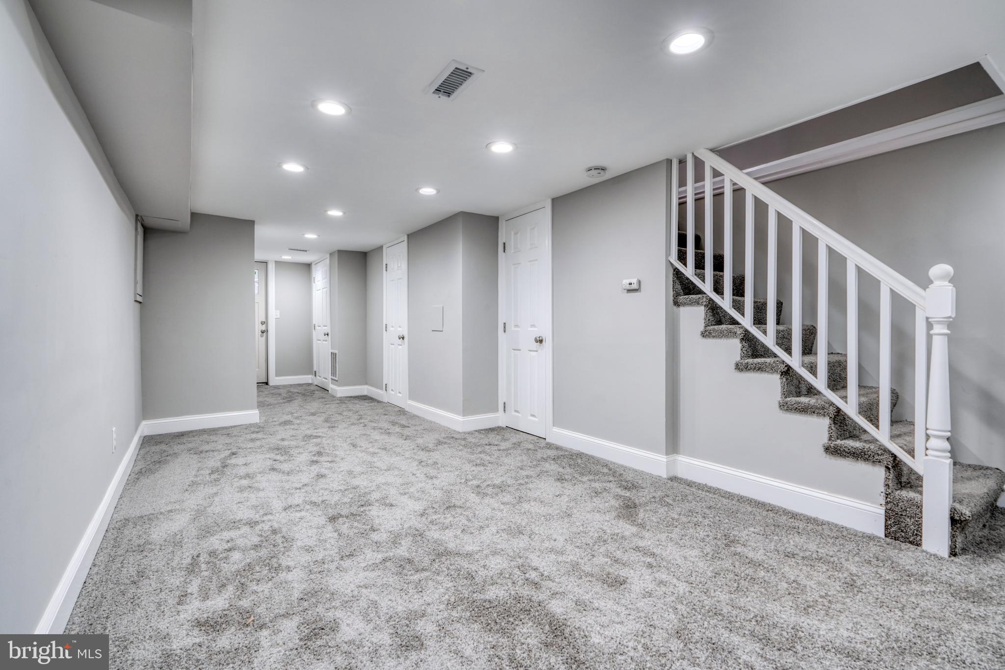 HAMILTON HILLS - Residential