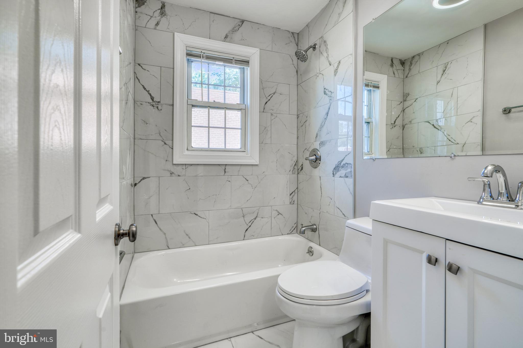 HAMILTON HILLS - Residential