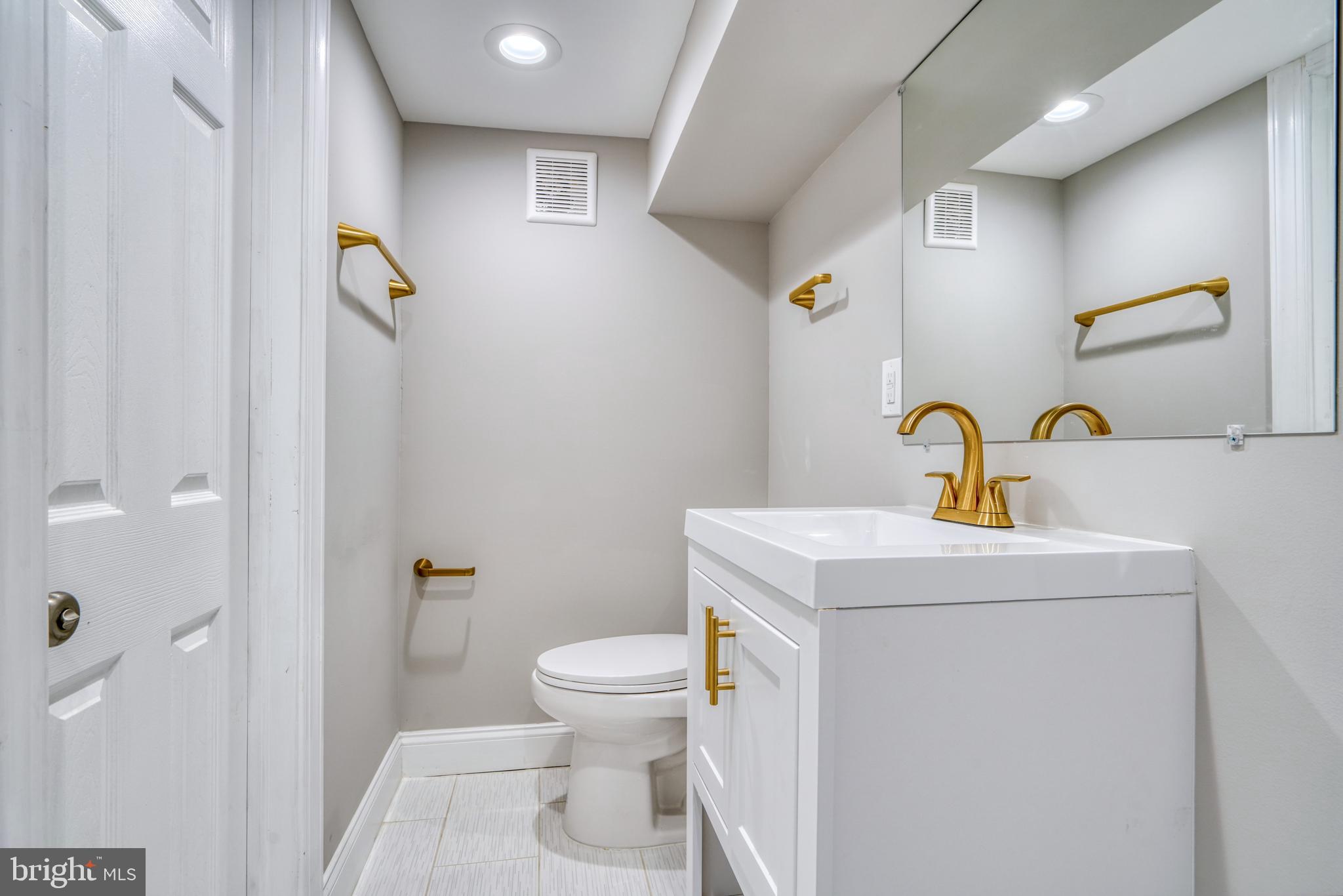 HAMILTON HILLS - Residential