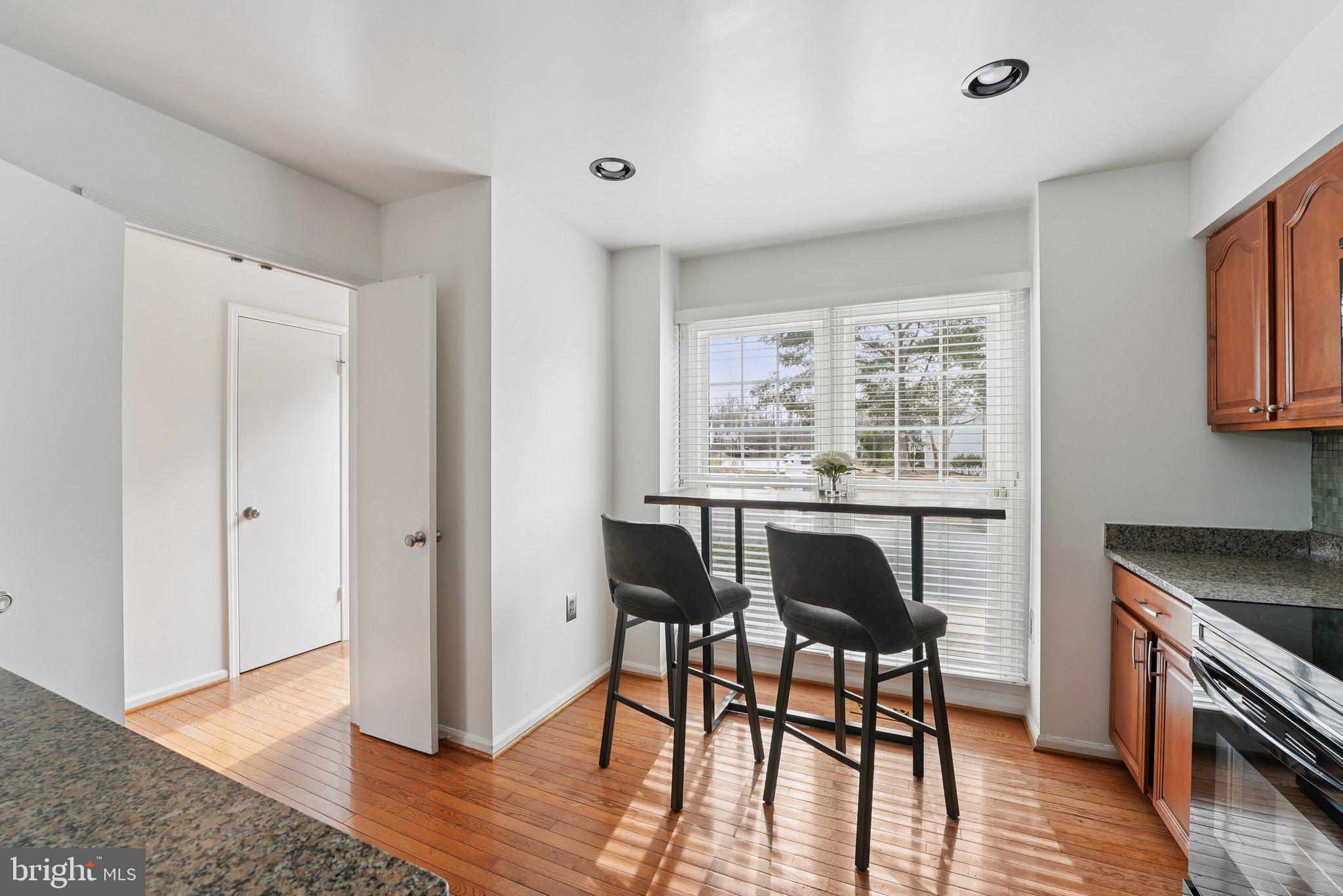 3190 NARROW GLEN WAY