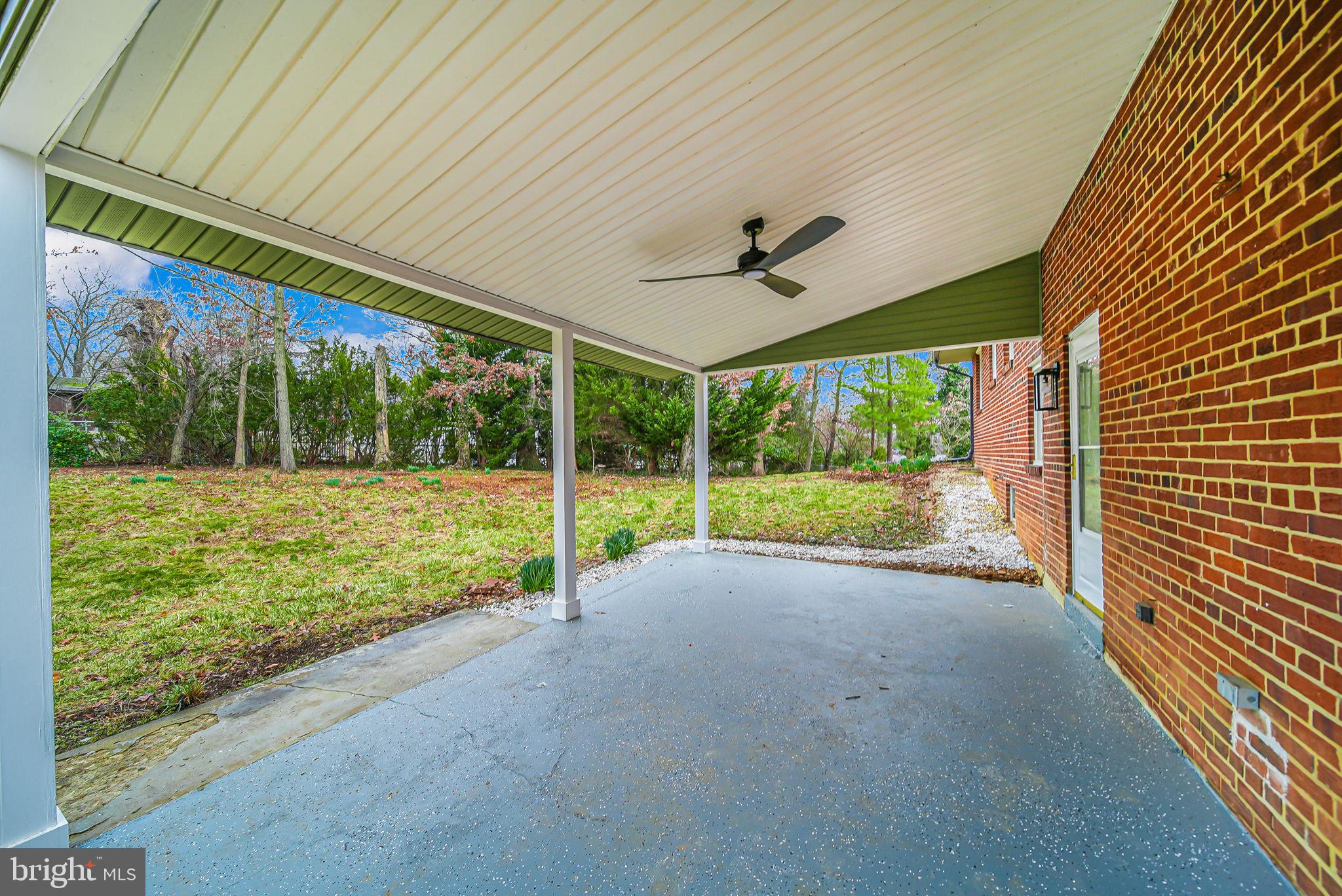 LINCOLNIA HILLS - Residential