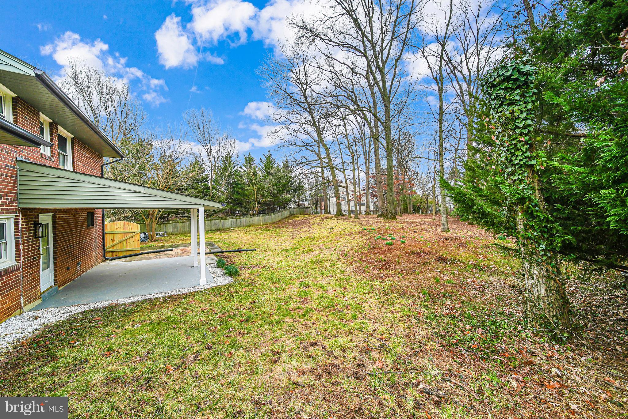 LINCOLNIA HILLS - Residential