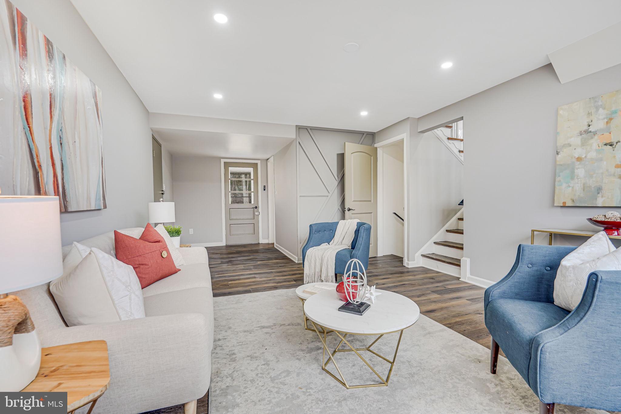 LINCOLNIA HILLS - Residential