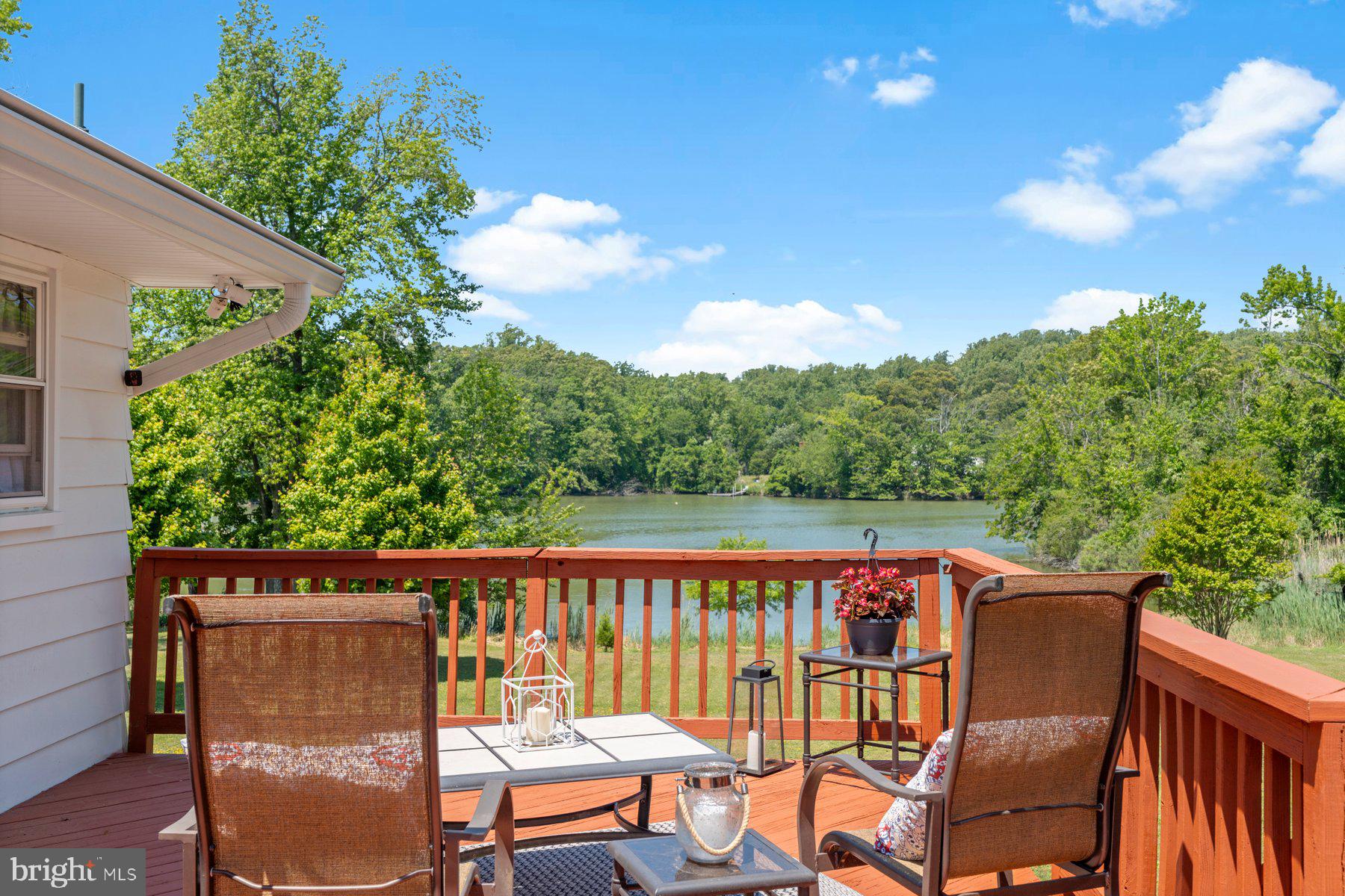 SAUNDERS POINT - Residential