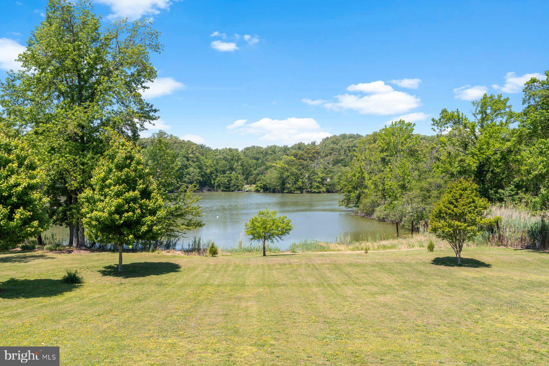 SAUNDERS POINT - Residential
