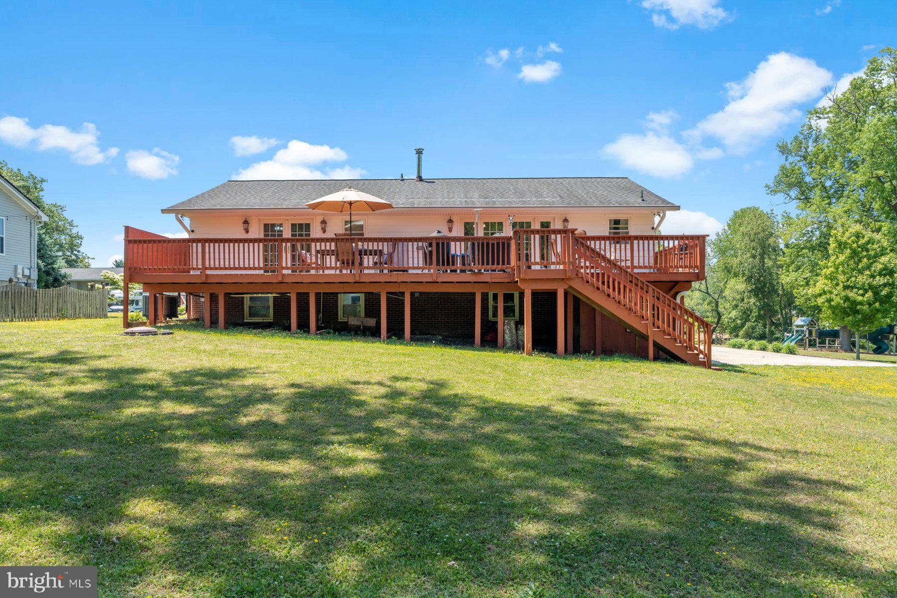 SAUNDERS POINT - Residential