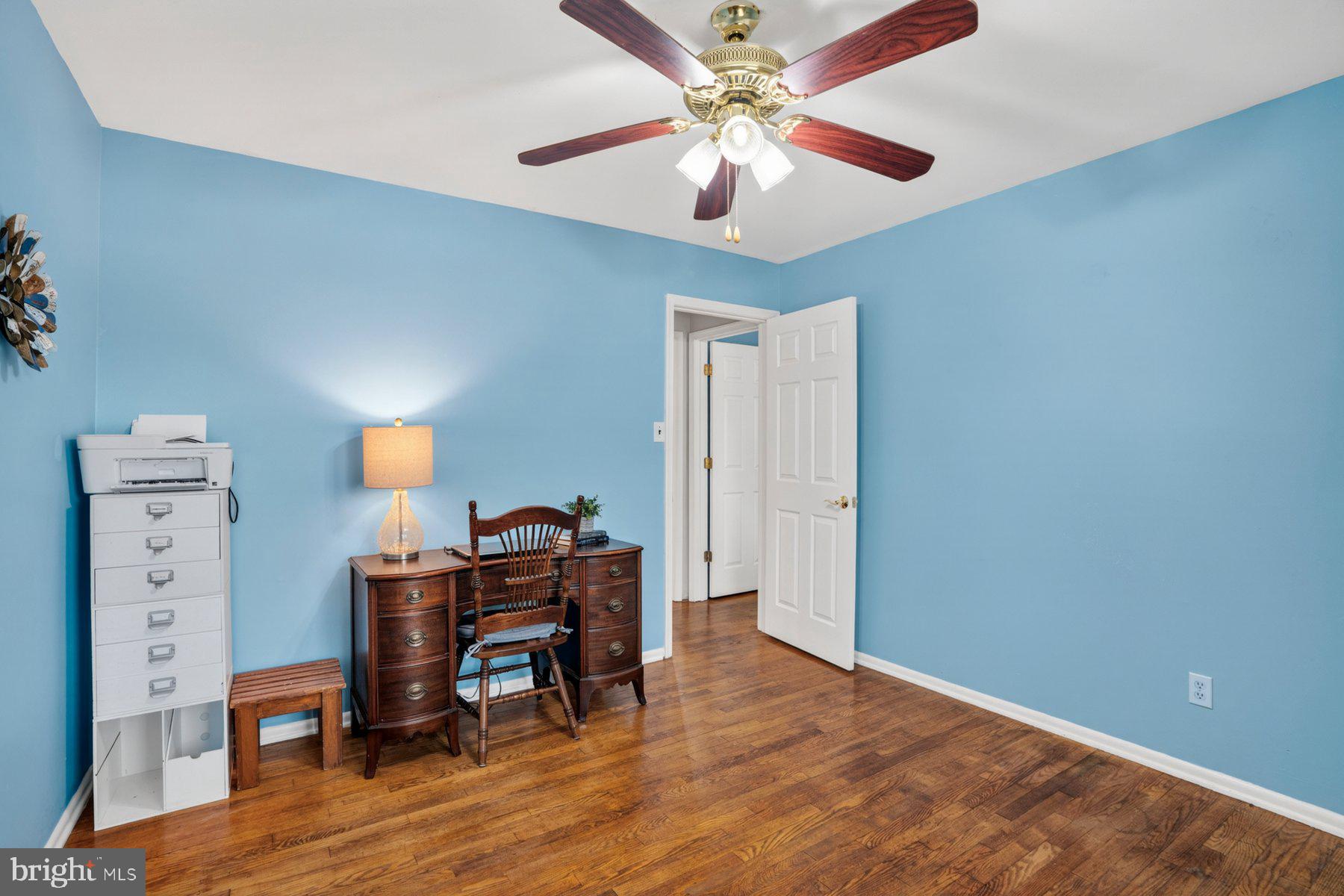 SAUNDERS POINT - Residential