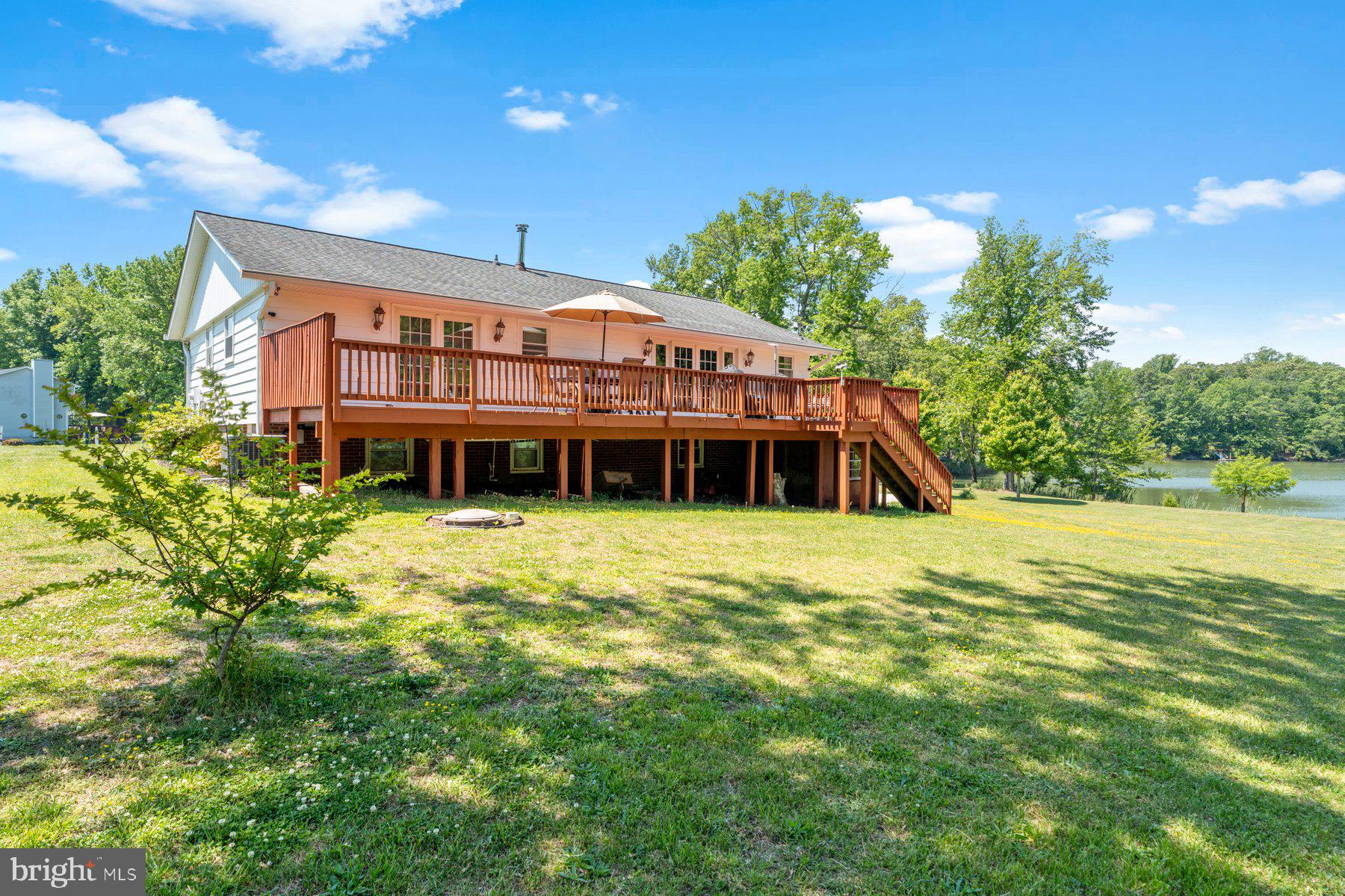 SAUNDERS POINT - Residential