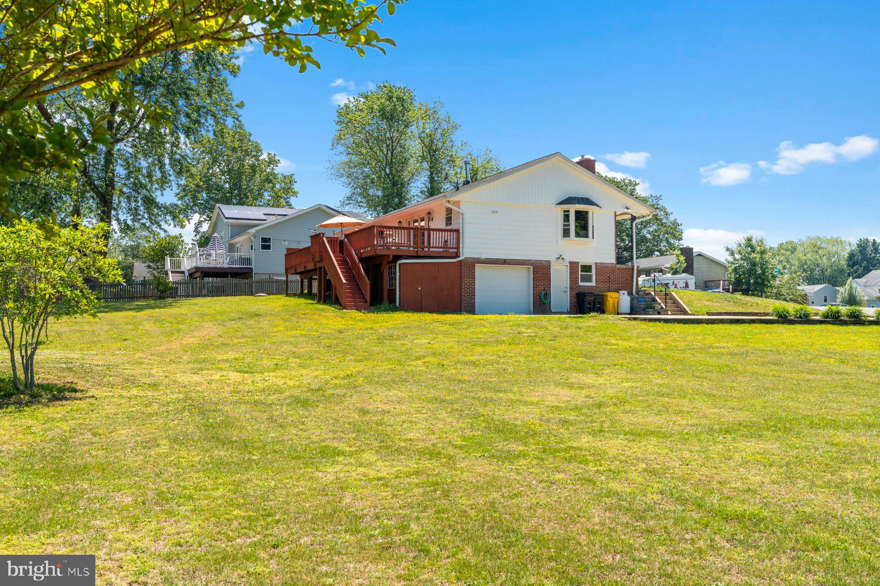 SAUNDERS POINT - Residential