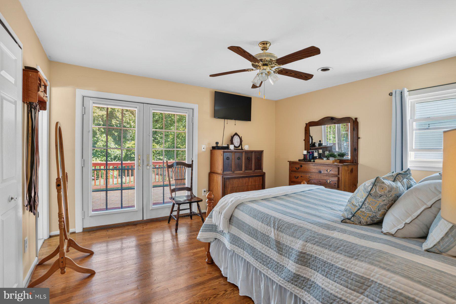 SAUNDERS POINT - Residential
