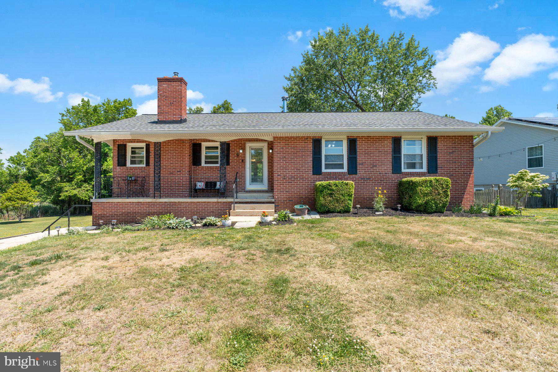 SAUNDERS POINT - Residential
