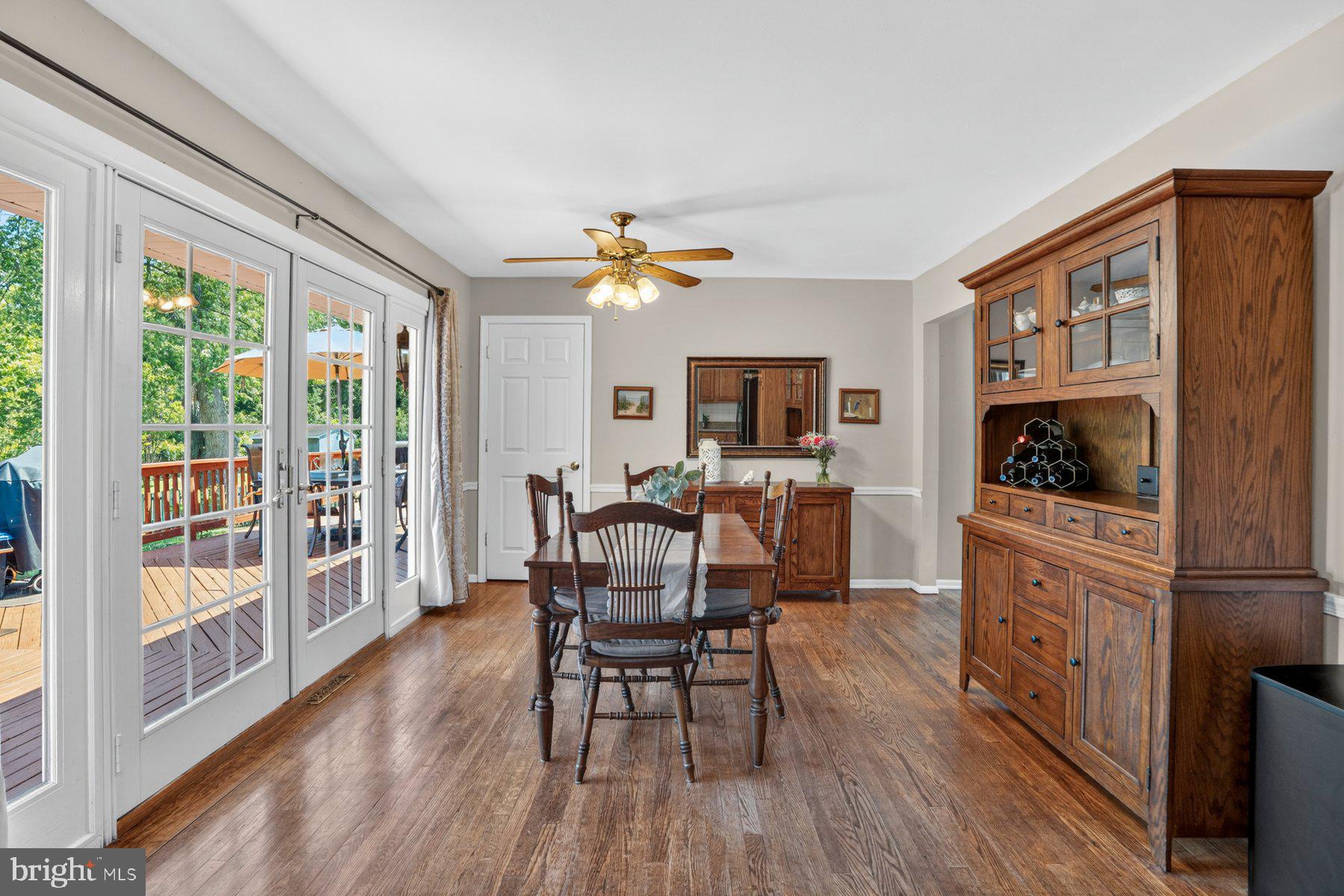 SAUNDERS POINT - Residential