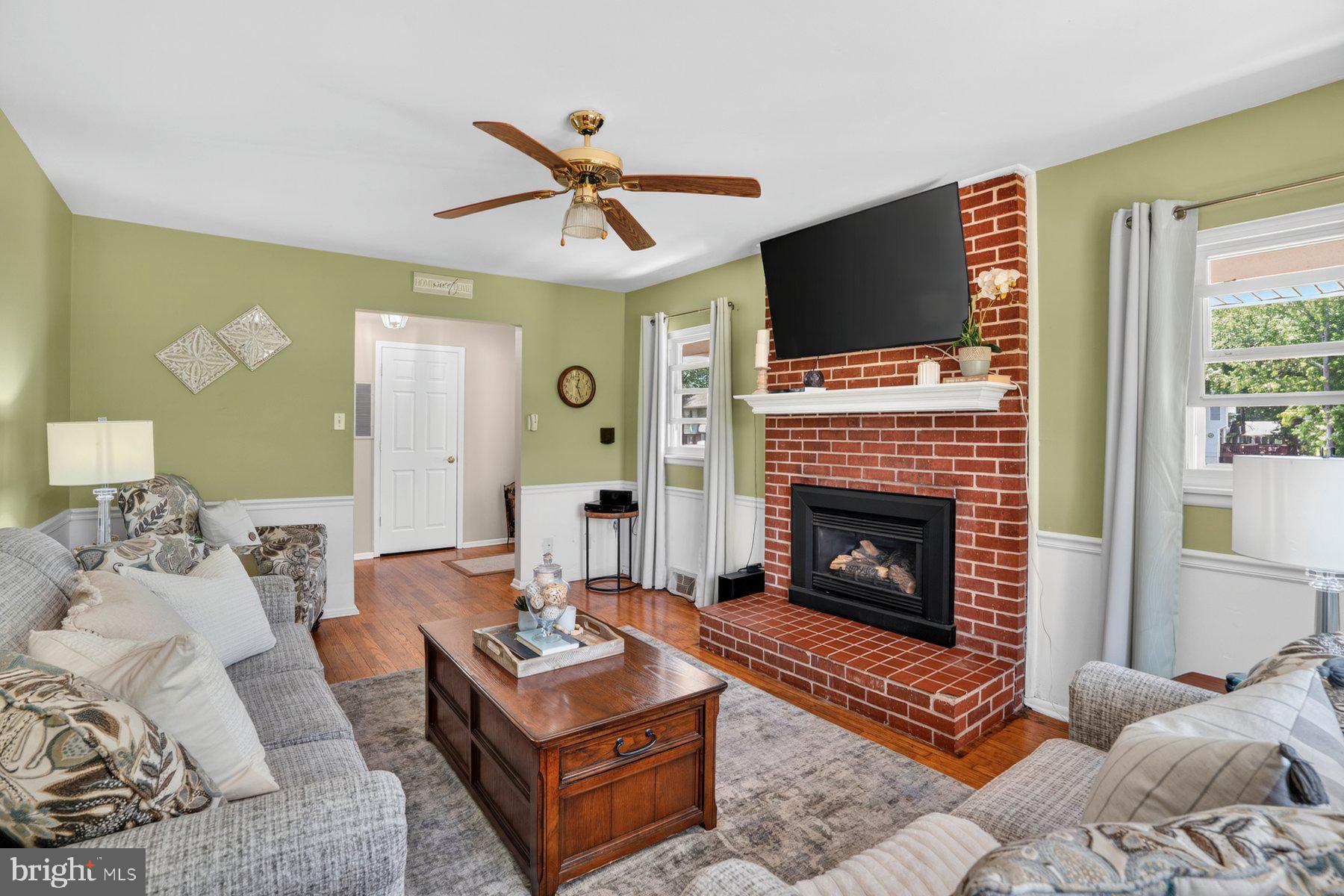 SAUNDERS POINT - Residential