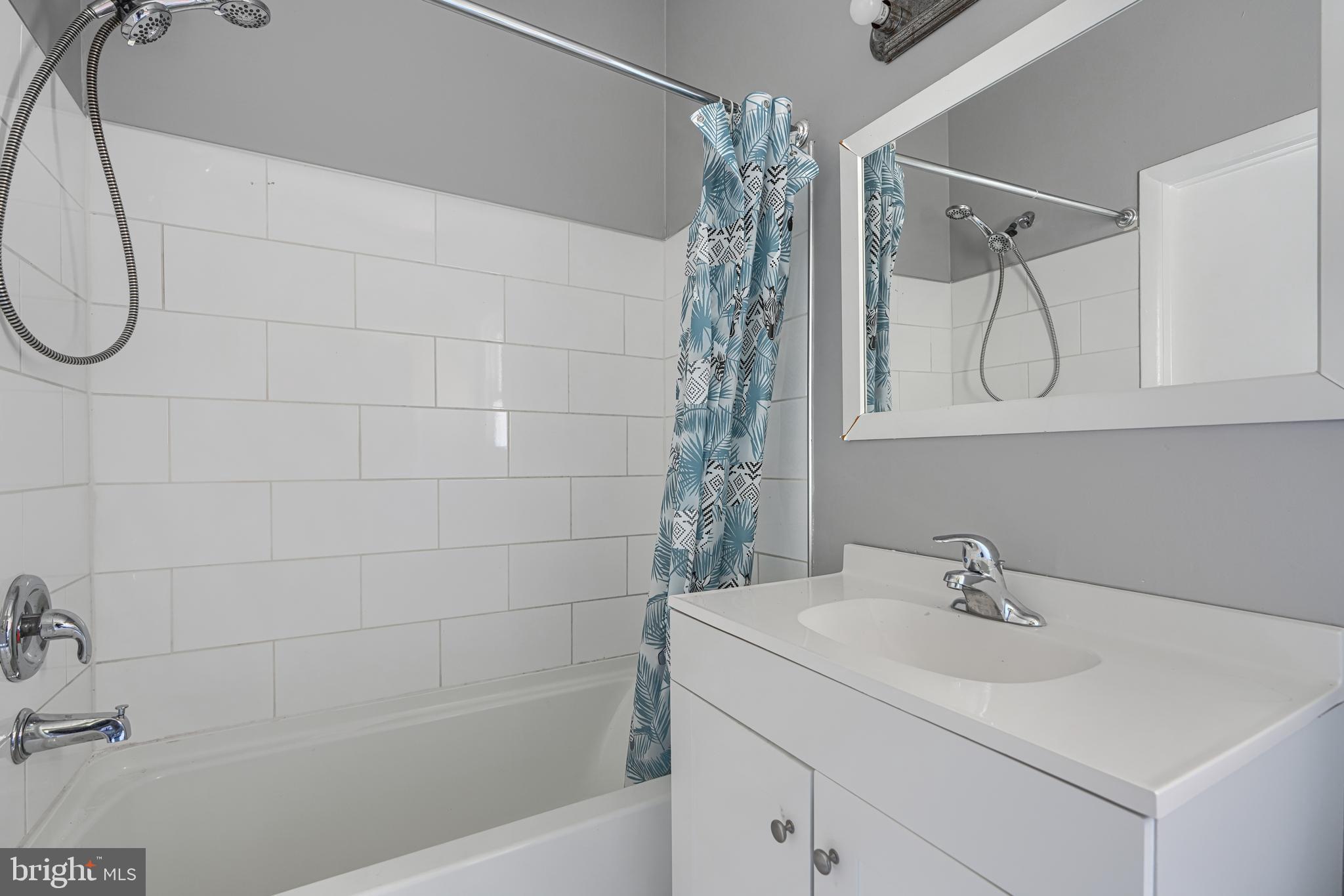 PIKESVILLE - Residential
