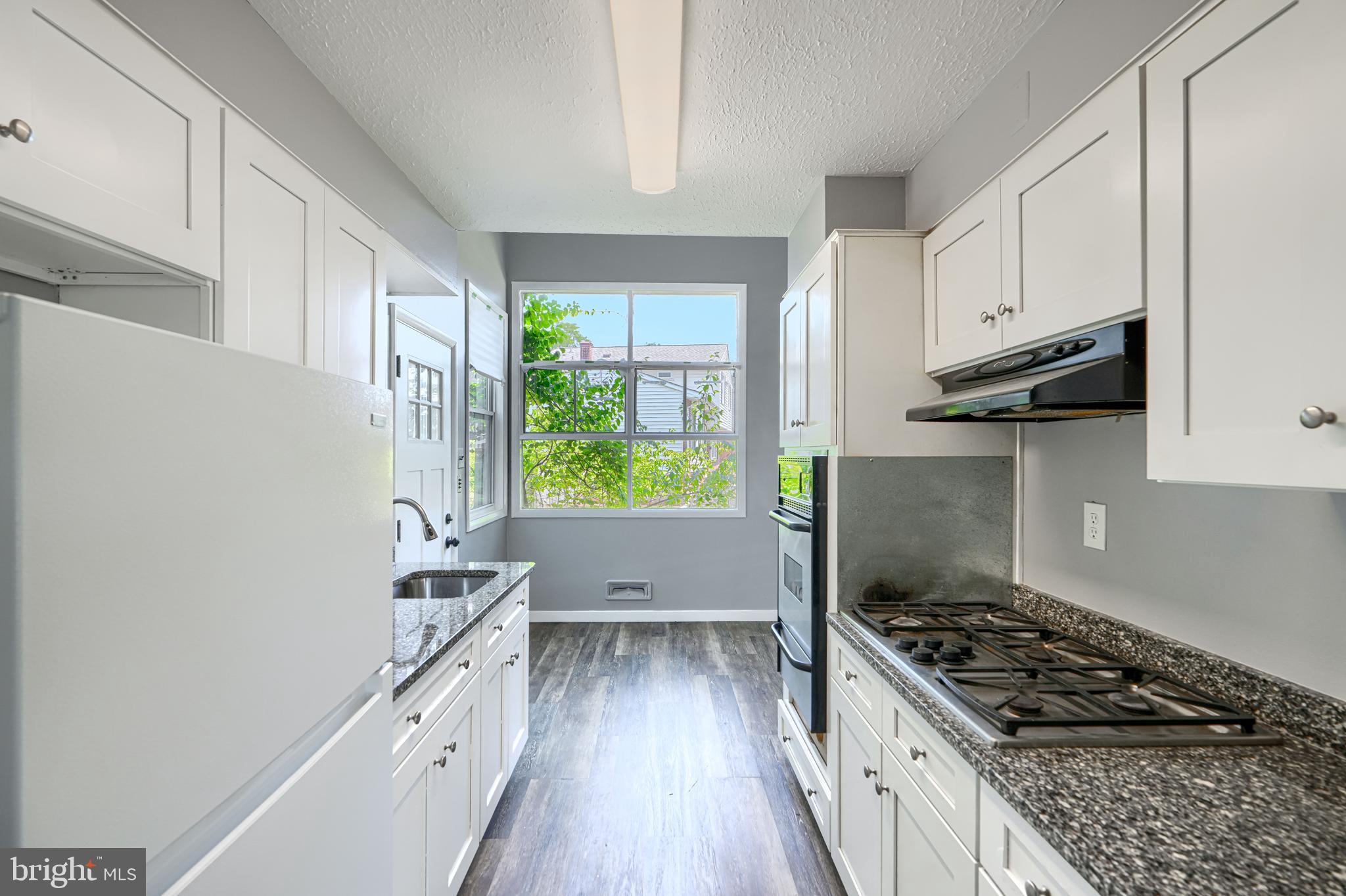PIKESVILLE - Residential