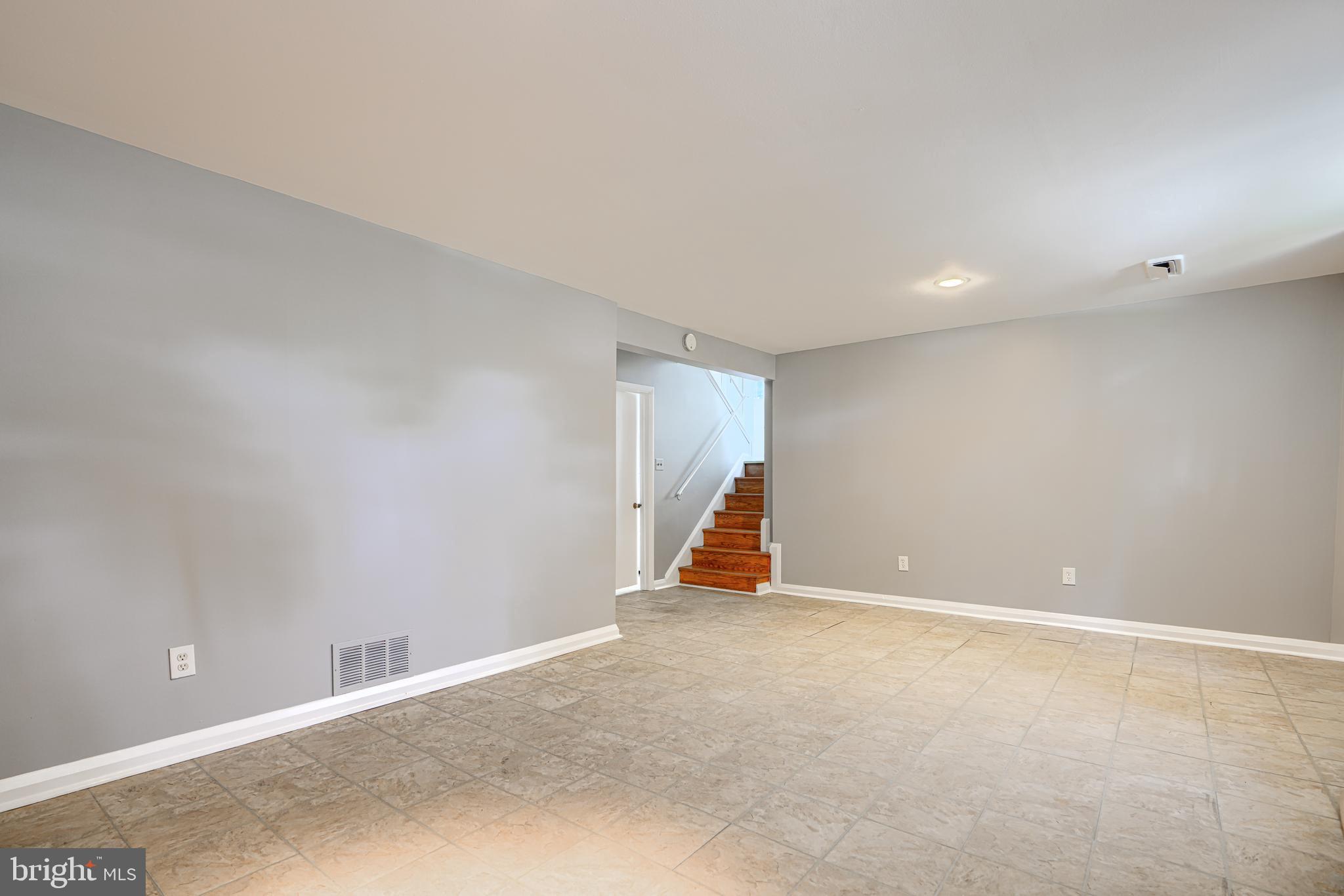 PIKESVILLE - Residential