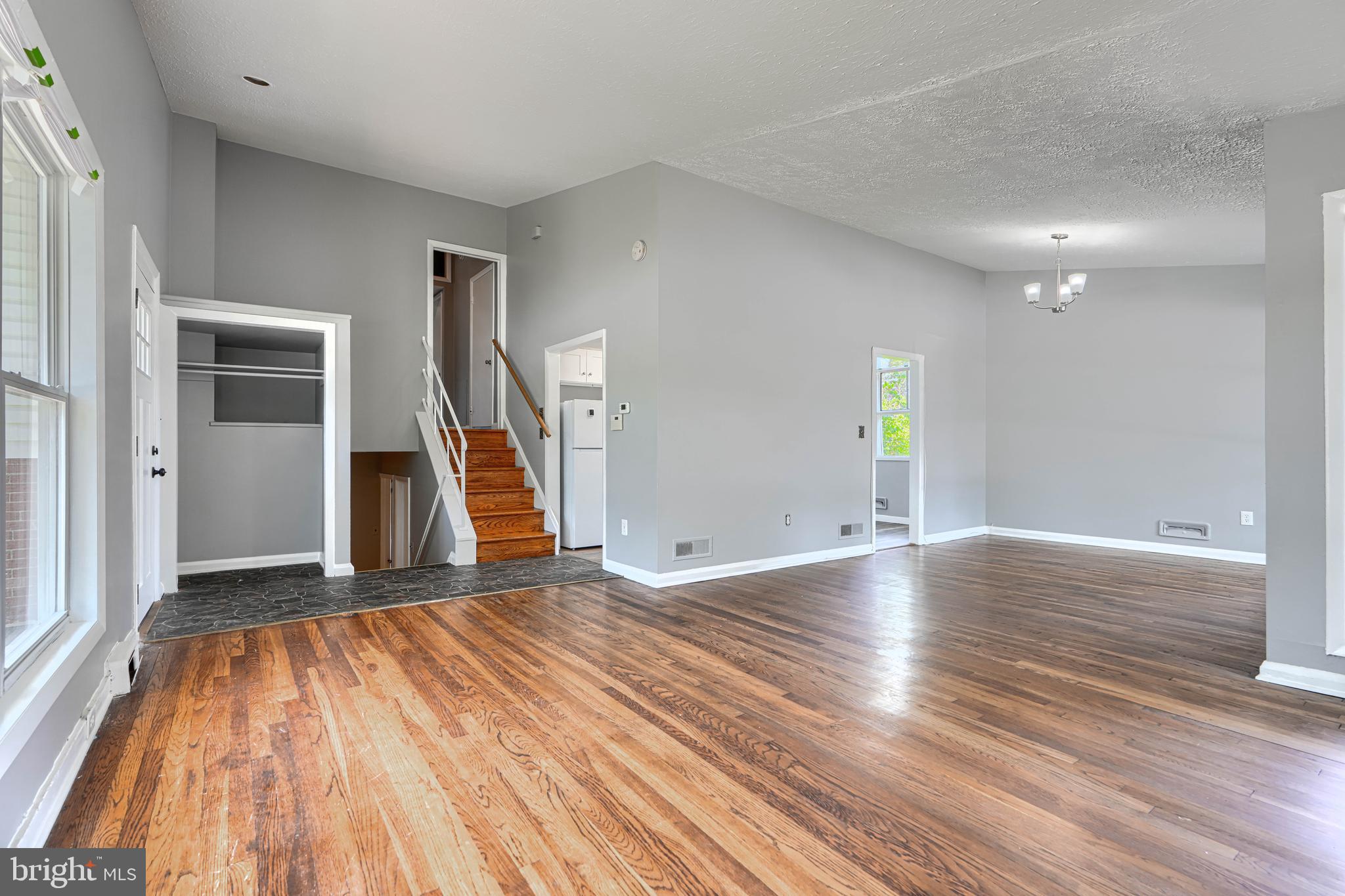 PIKESVILLE - Residential