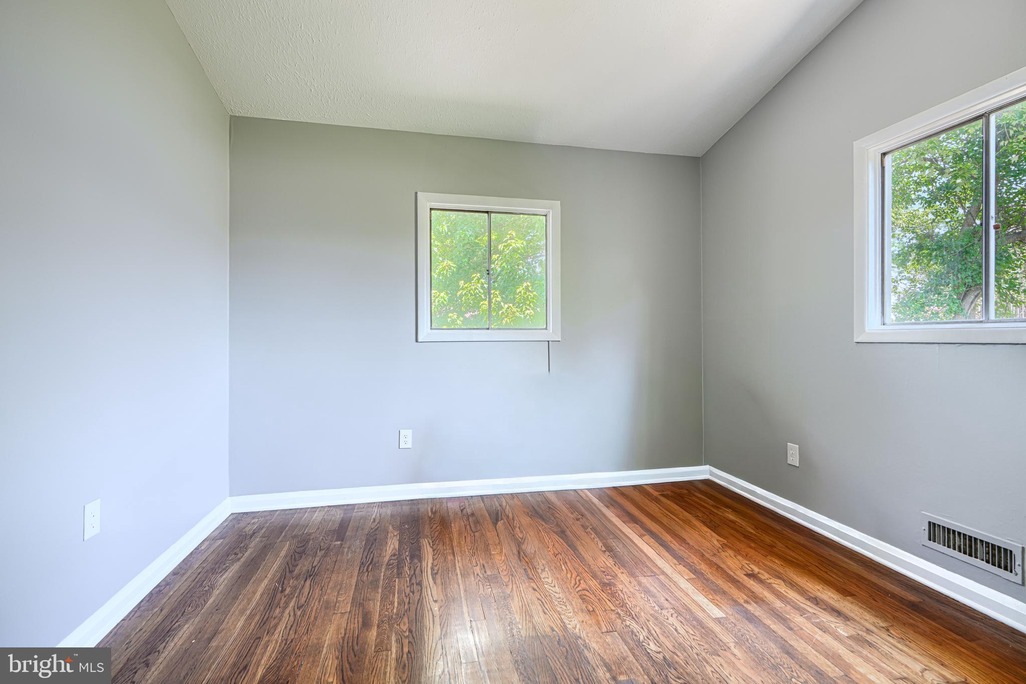 PIKESVILLE - Residential