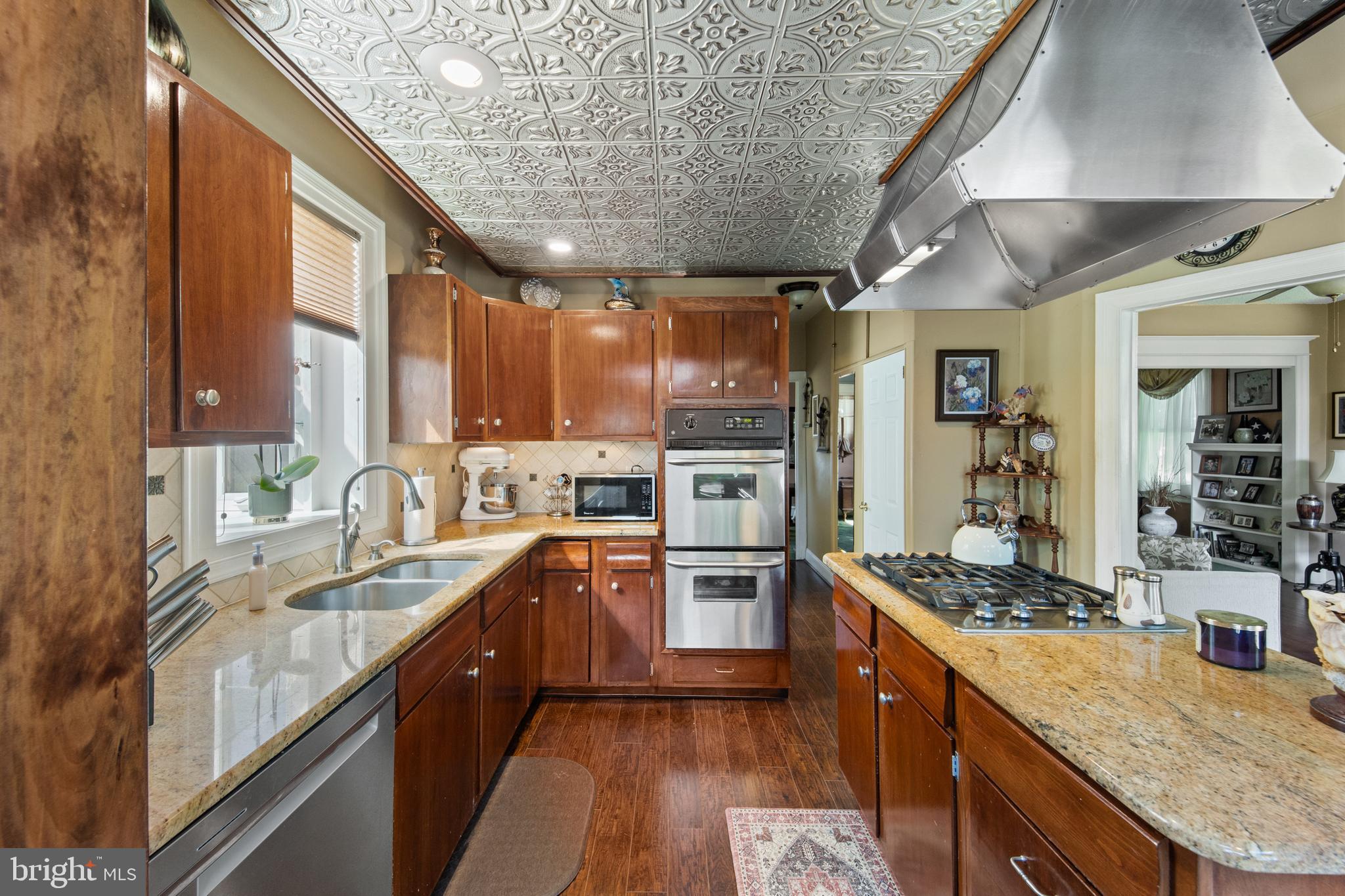 TORRESDALE MANOR - Residential