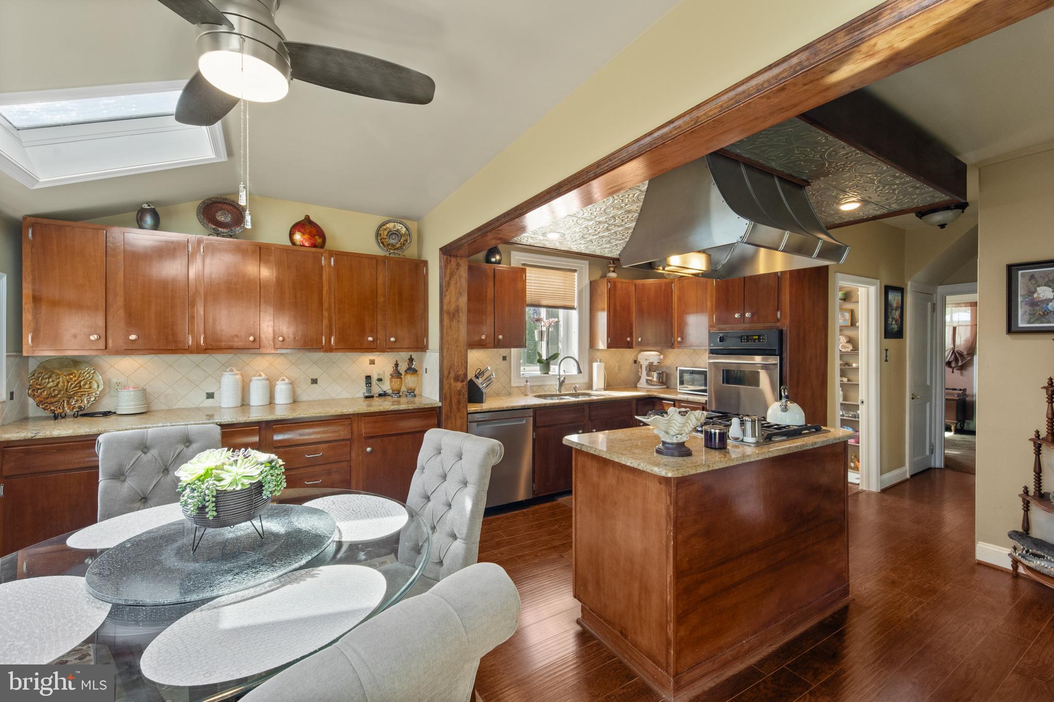 TORRESDALE MANOR - Residential