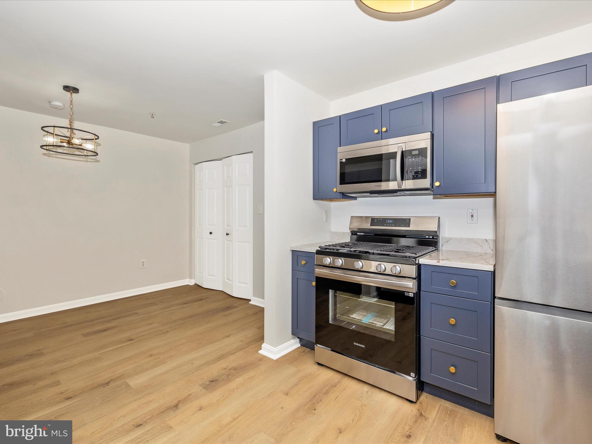 KINGSVIEW RIDGE - Residential