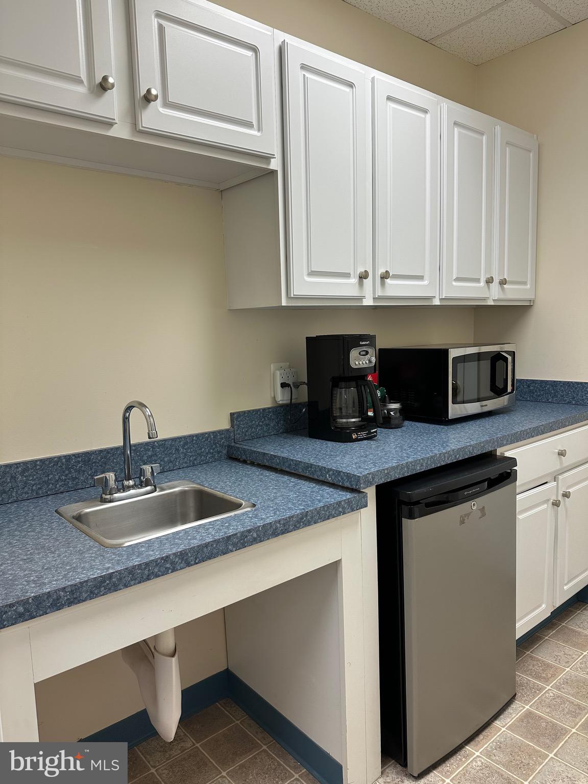 4004 GENESEE PLACE B-113