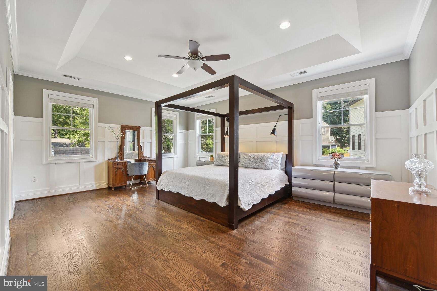 DONNA LEE GARDENS - Residential