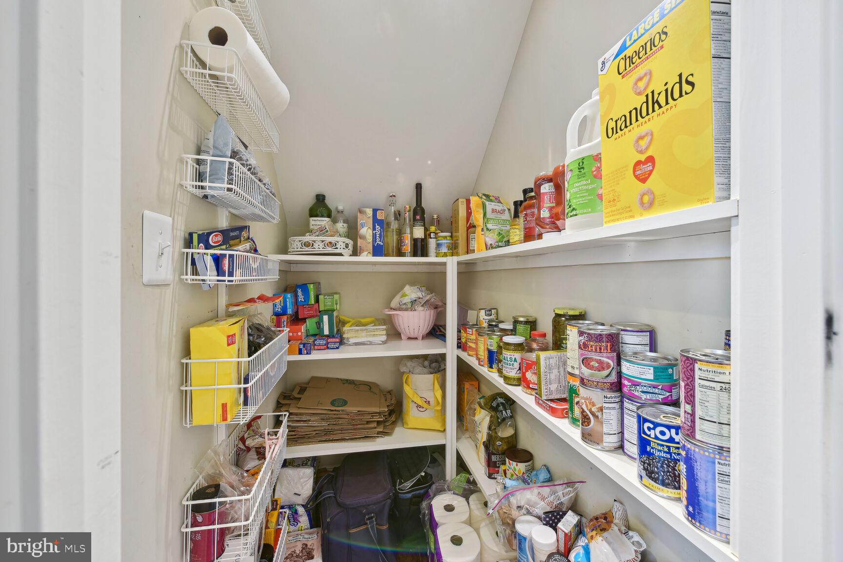 DONNA LEE GARDENS - Residential