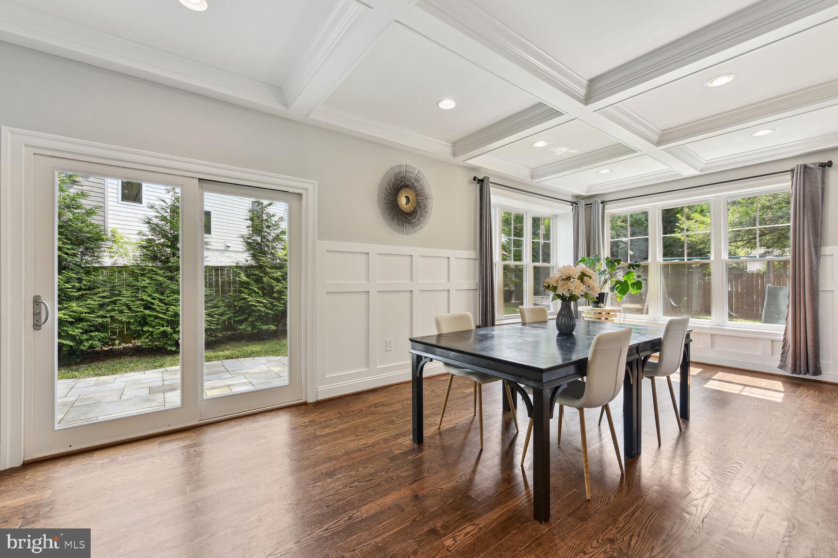 DONNA LEE GARDENS - Residential