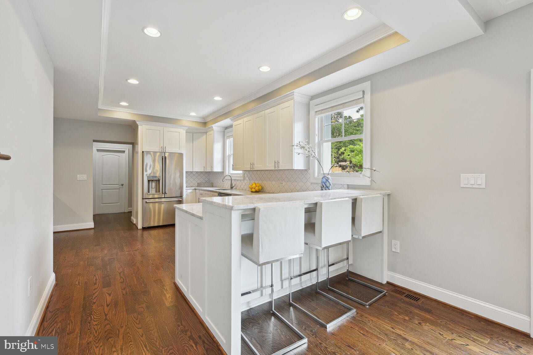 DONNA LEE GARDENS - Residential