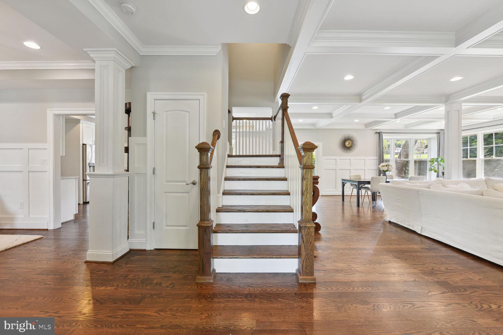 DONNA LEE GARDENS - Residential